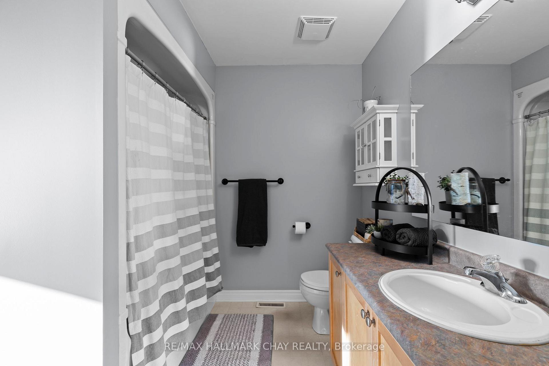 Photo 15 of Unit 38, 430 Mapleview Drive E, Barrie, Painswick South — HOMEH