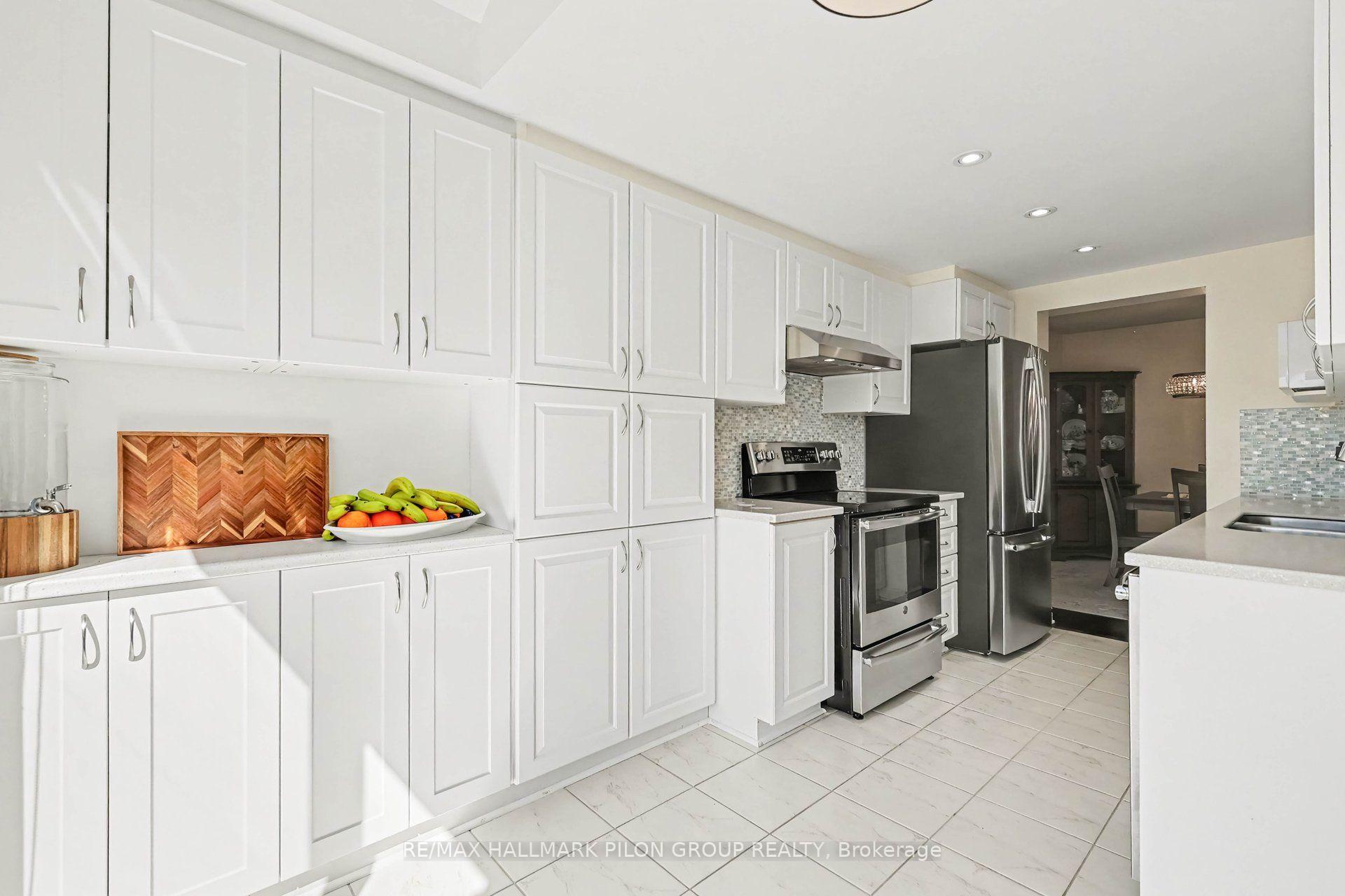 Photo 8 of 114 Waterfern Way, Ottawa, Avalon East — HOMEH