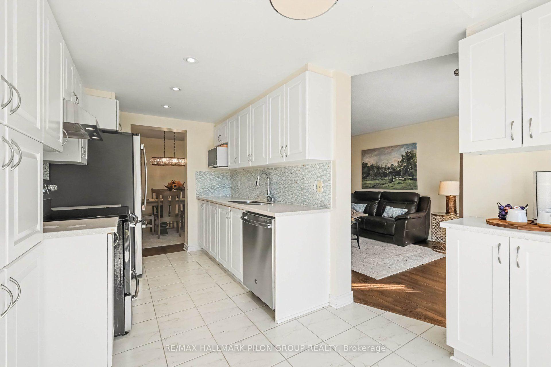 Photo 9 of 114 Waterfern Way, Ottawa, Avalon East — HOMEH