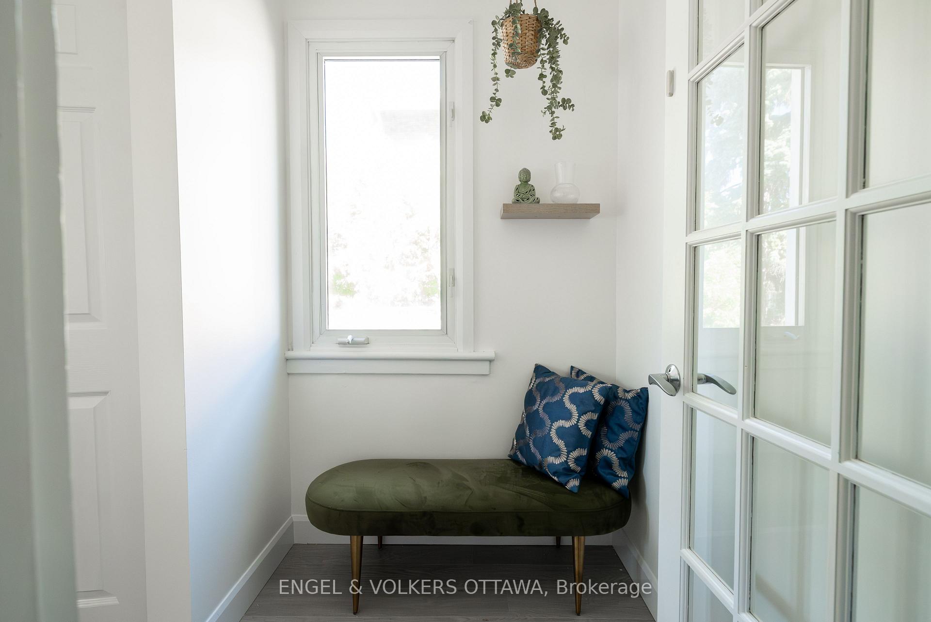 Photo 2 of 531 Laderoute Avenue, Ottawa, Westboro/Hampton Park — HOMEH