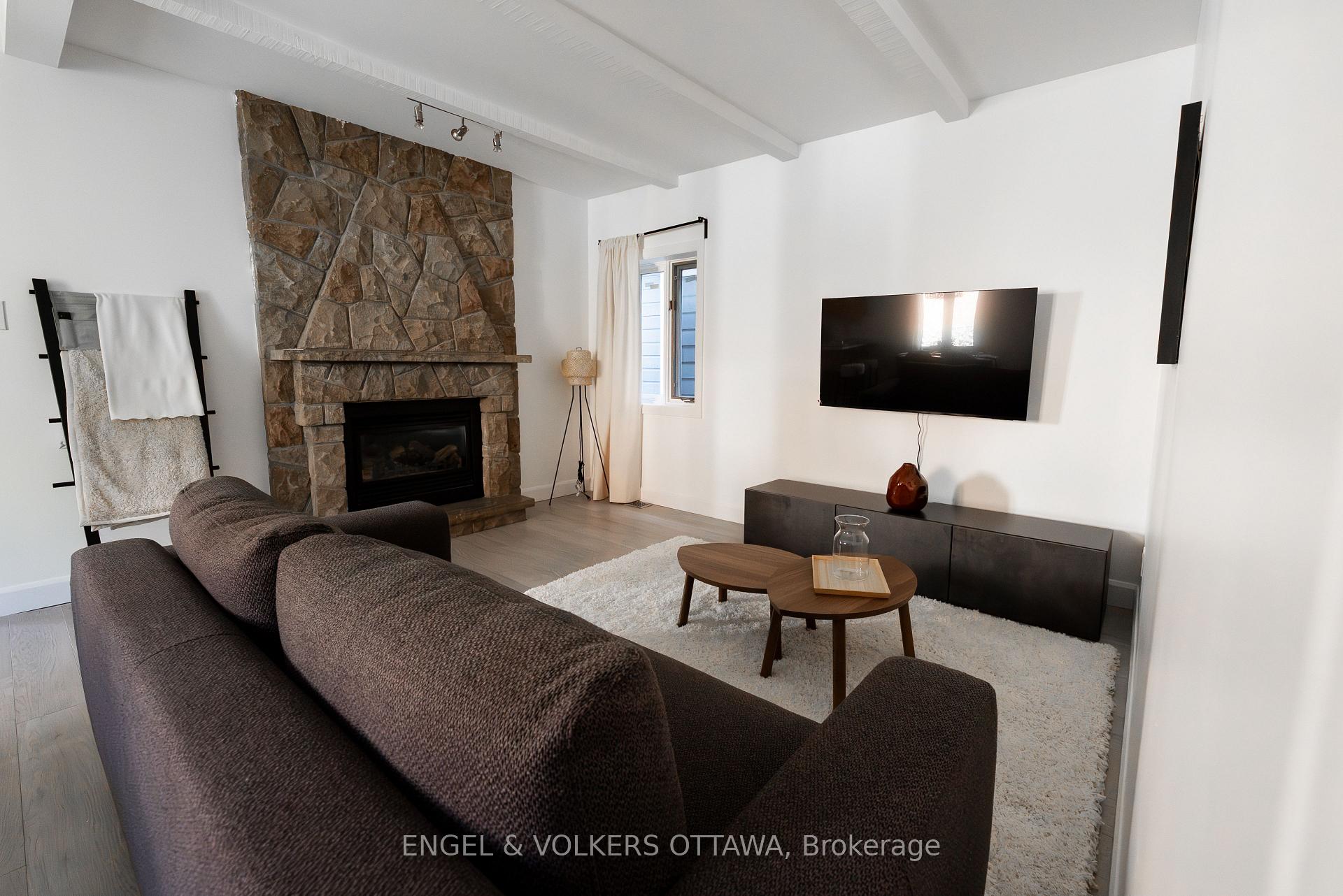 Photo 4 of 531 Laderoute Avenue, Ottawa, Westboro/Hampton Park — HOMEH