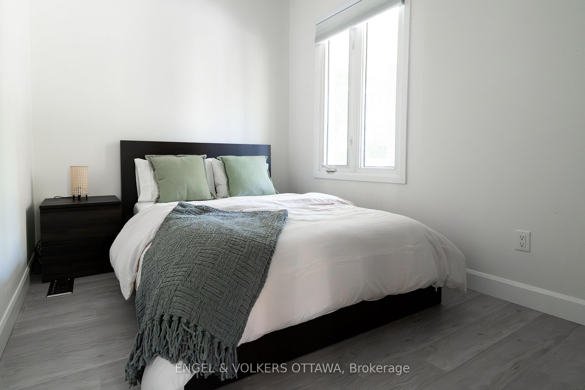 Photo 15 of 531 Laderoute Avenue, Ottawa, Westboro/Hampton Park — HOMEH
