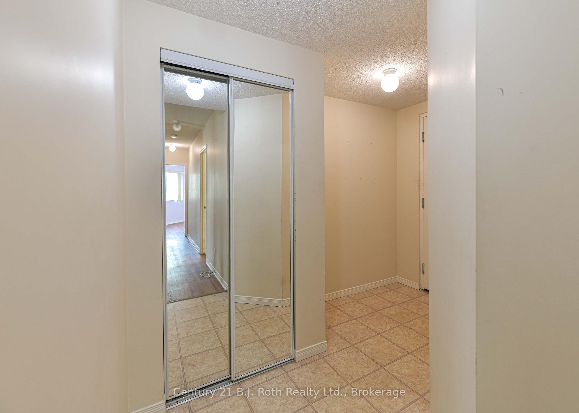 Photo 9 of Unit Unit 201, 115 Bond Street, Orillia — HOMEH