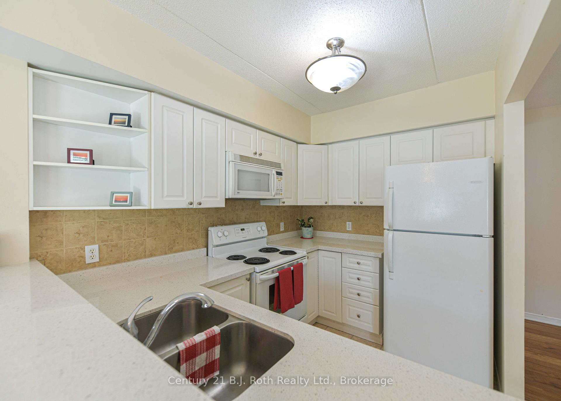 Photo 13 of Unit Unit 201, 115 Bond Street, Orillia — HOMEH