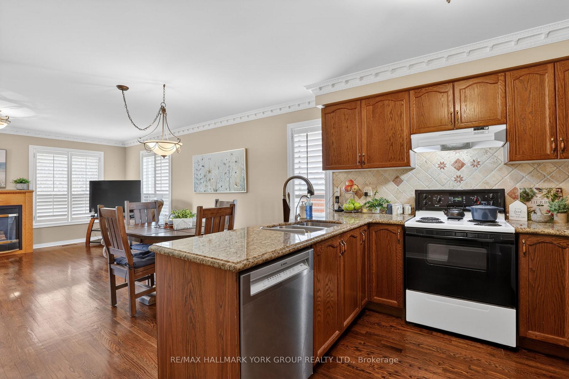 Photo 16 of 1339 Forest Street, Innisfil, Alcona — HOMEH