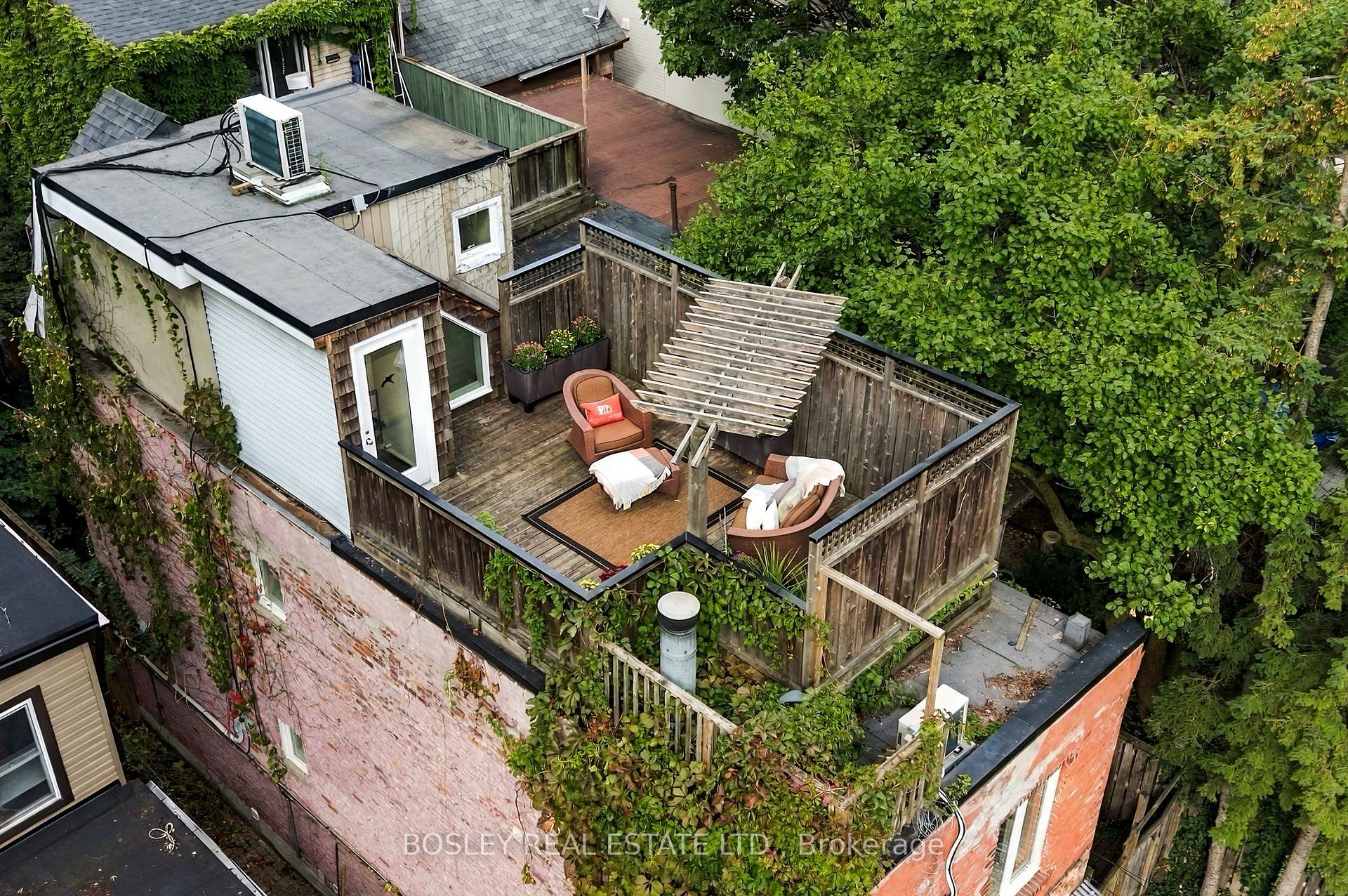 Photo 46 of 33 1/2 Henry Street, Toronto, Kensington-Chinatown — HOMEH