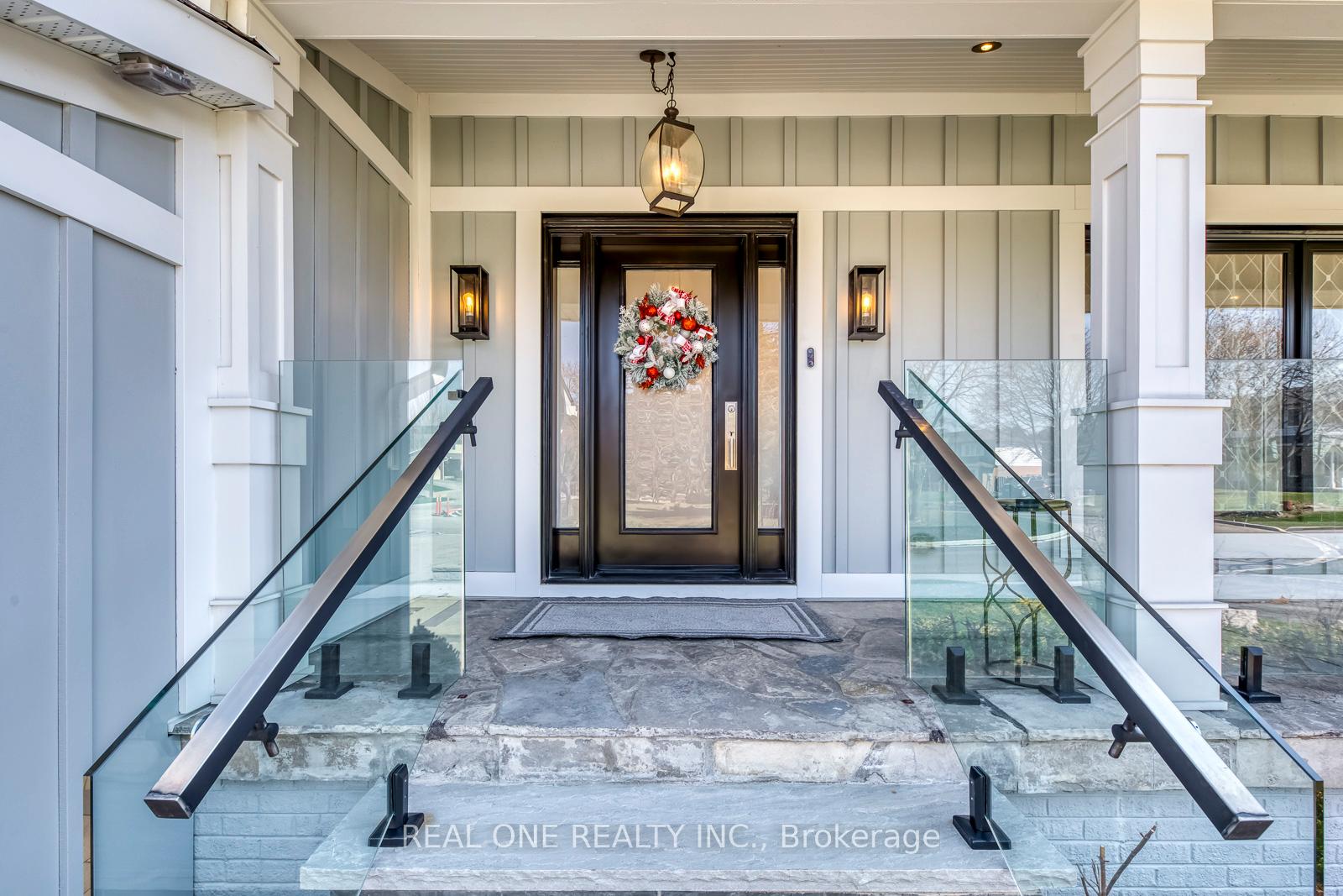 Photo 5 of 1224 Willowbrook Drive, Oakville, West — HOMEH