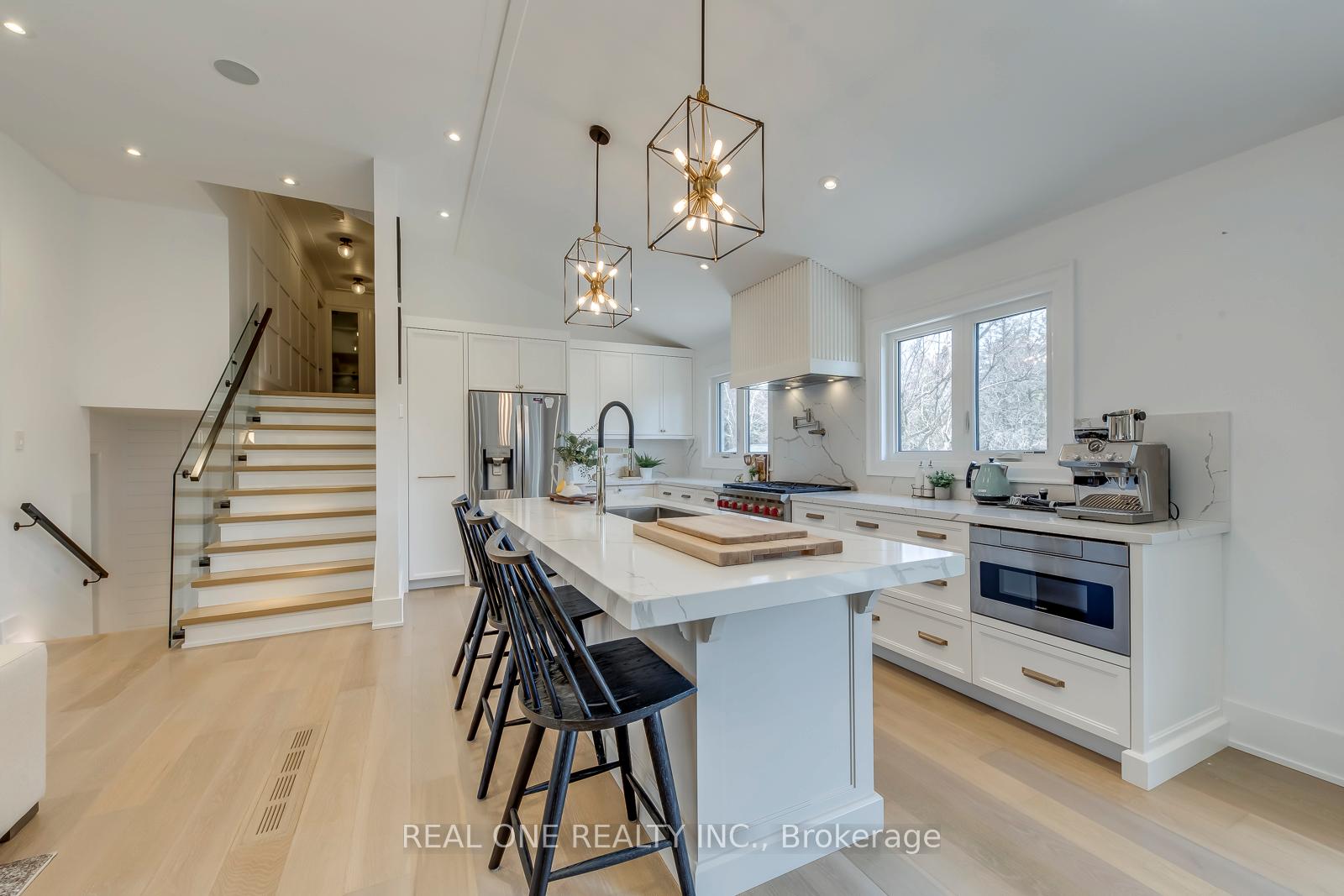 Photo 12 of 1224 Willowbrook Drive, Oakville, West — HOMEH