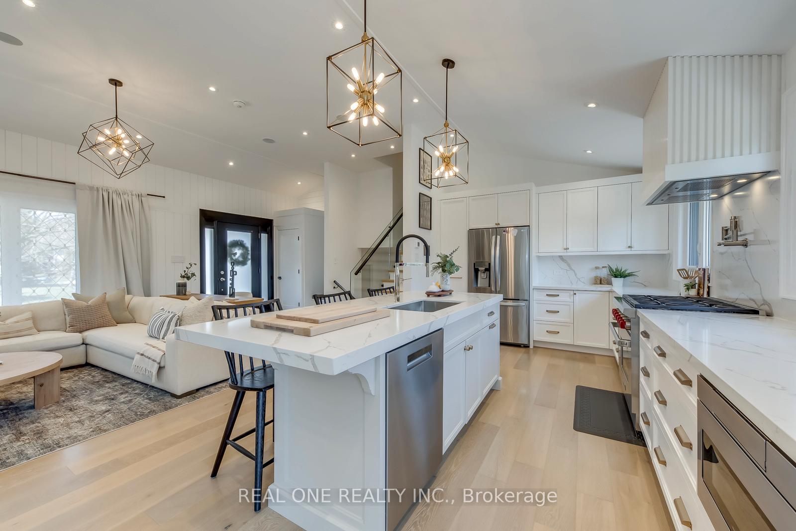Photo 13 of 1224 Willowbrook Drive, Oakville, West — HOMEH