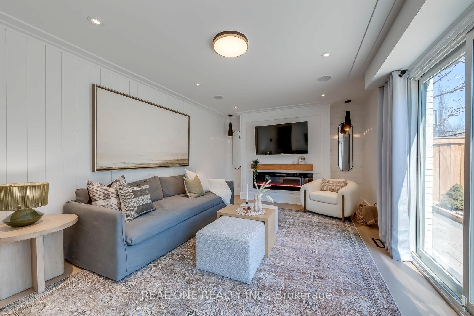 Photo 21 of 1224 Willowbrook Drive, Oakville, West — HOMEH