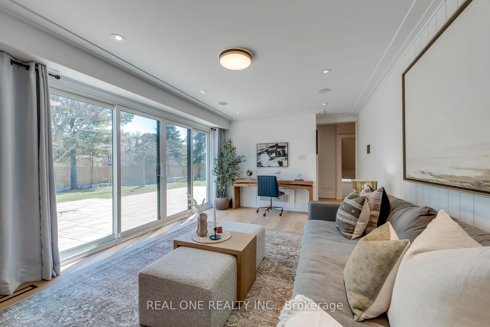 Photo 22 of 1224 Willowbrook Drive, Oakville, West — HOMEH