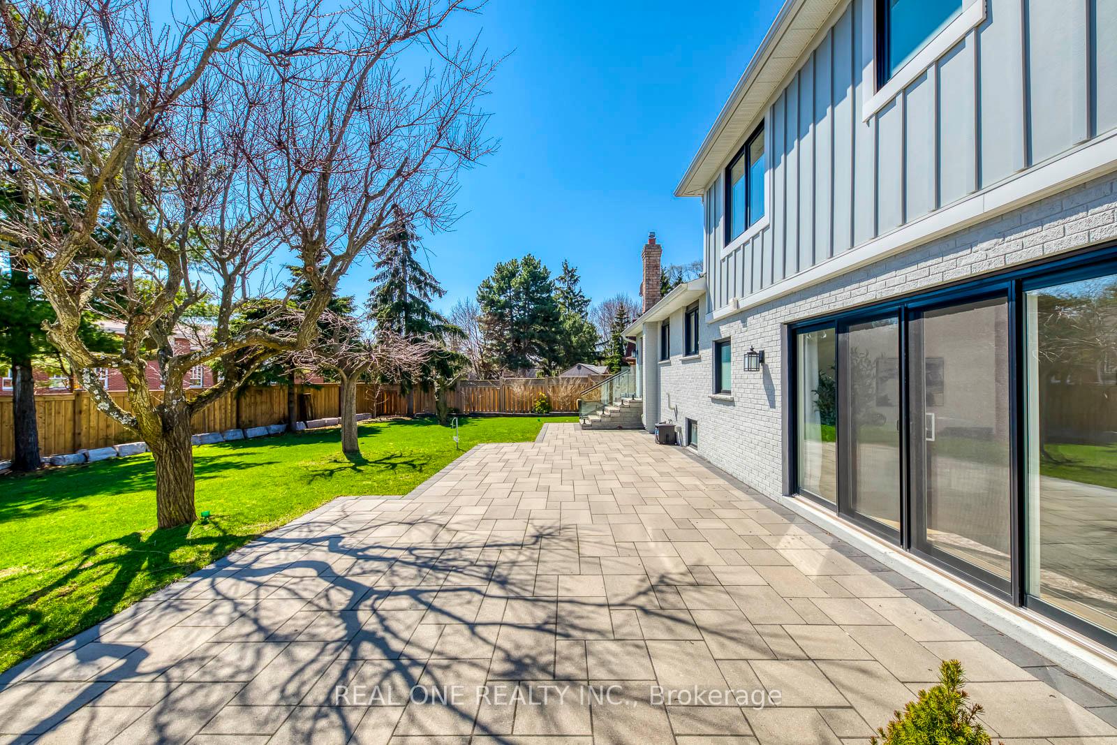 Photo 46 of 1224 Willowbrook Drive, Oakville, West — HOMEH