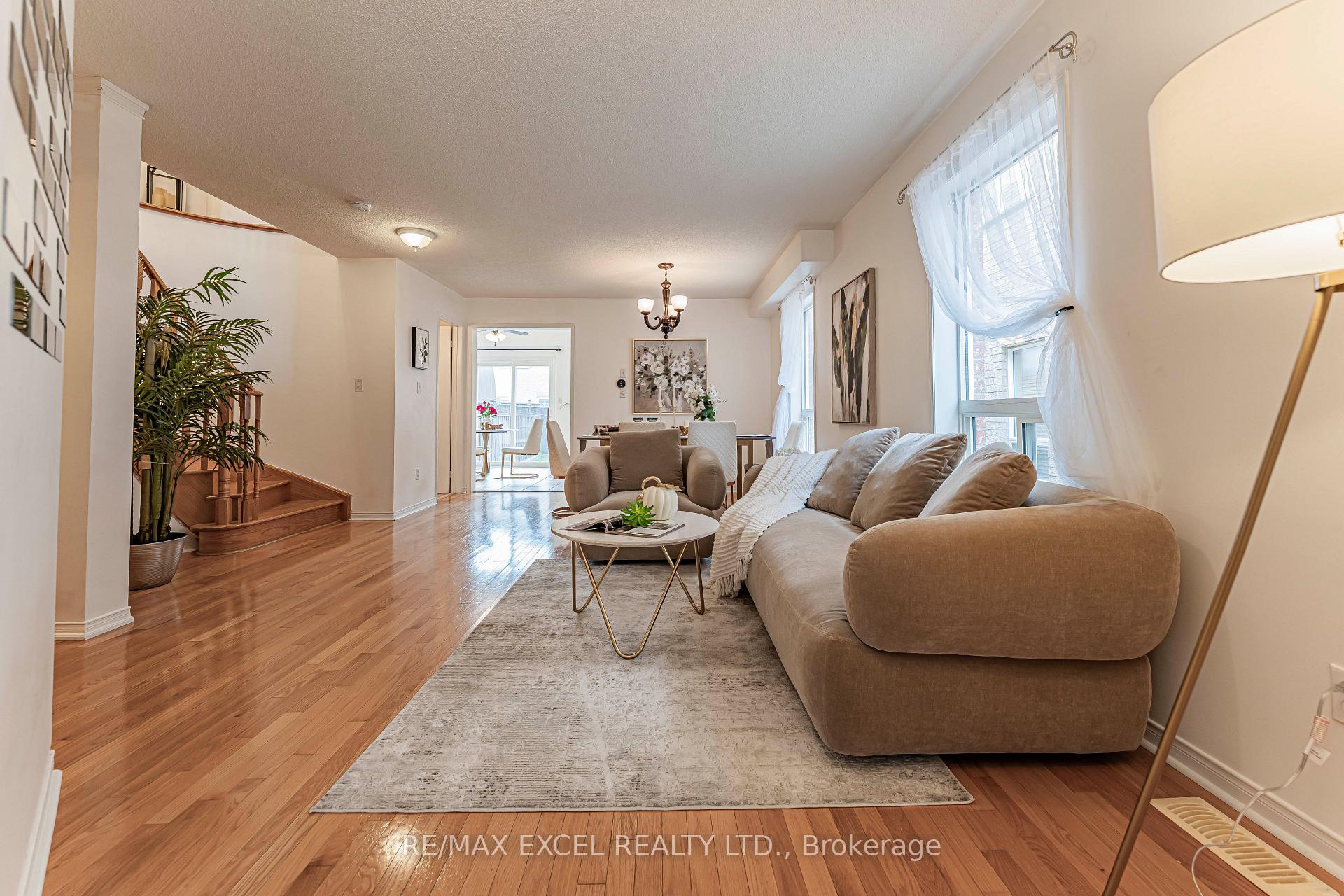 Photo 6 of 50 Casabel Drive, Vaughan, Vellore Village — HOMEH