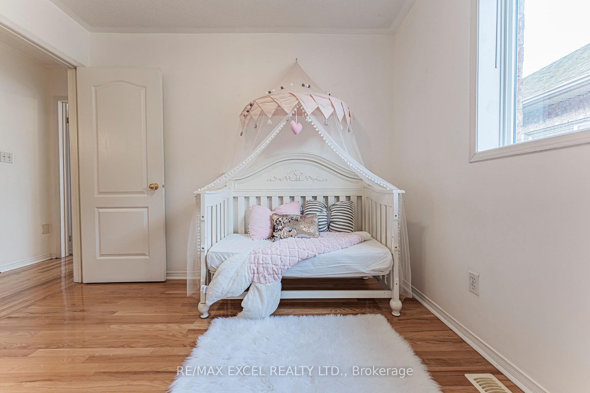 Photo 33 of 50 Casabel Drive, Vaughan, Vellore Village — HOMEH