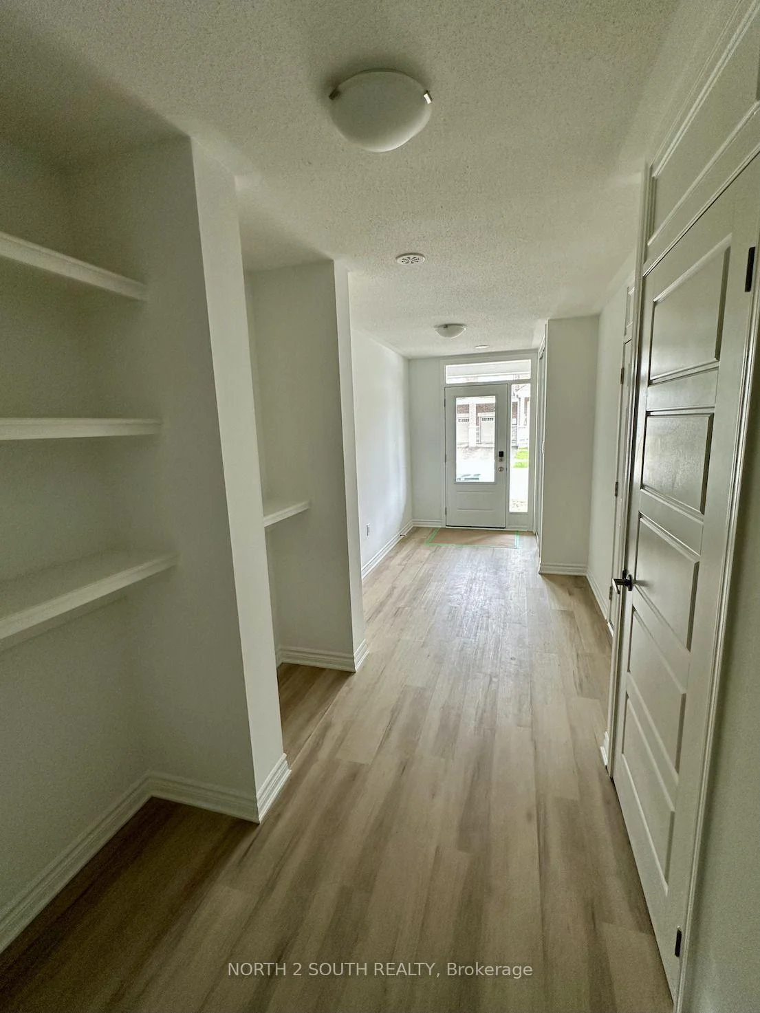 Photo 2 of 126 Ennerdale Street, Barrie, Rural Barrie Southwest — HOMEH