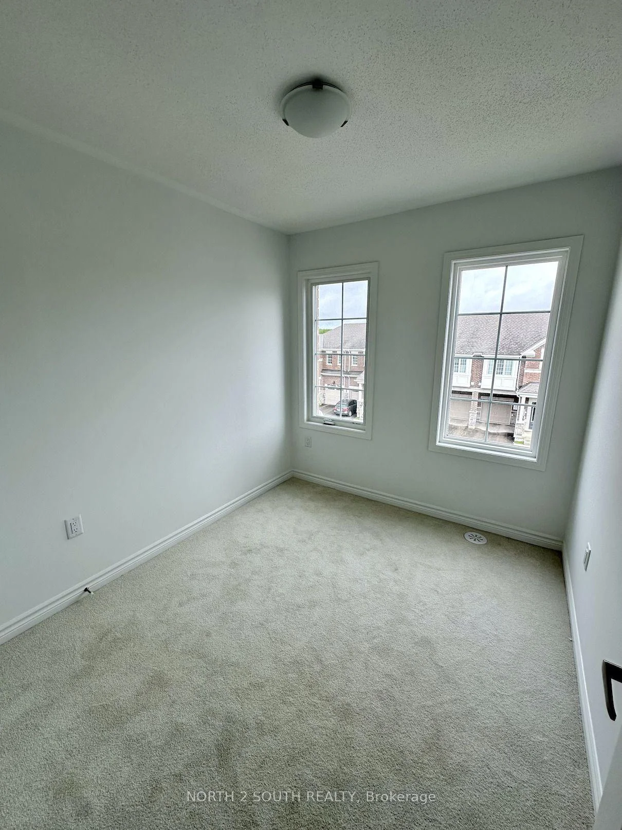 Photo 12 of 126 Ennerdale Street, Barrie, Rural Barrie Southwest — HOMEH