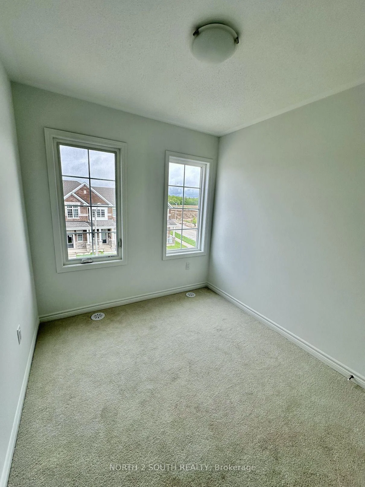 Photo 13 of 126 Ennerdale Street, Barrie, Rural Barrie Southwest — HOMEH