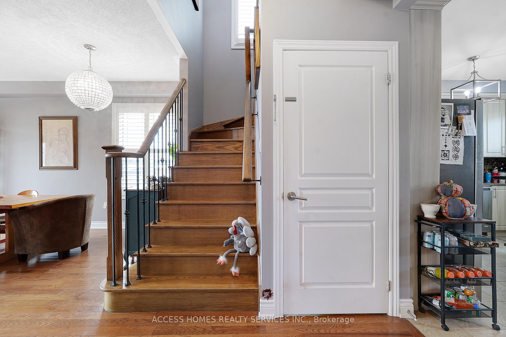 Photo 8 of 65 Jackson Drive, New Tecumseth, Tottenham — HOMEH