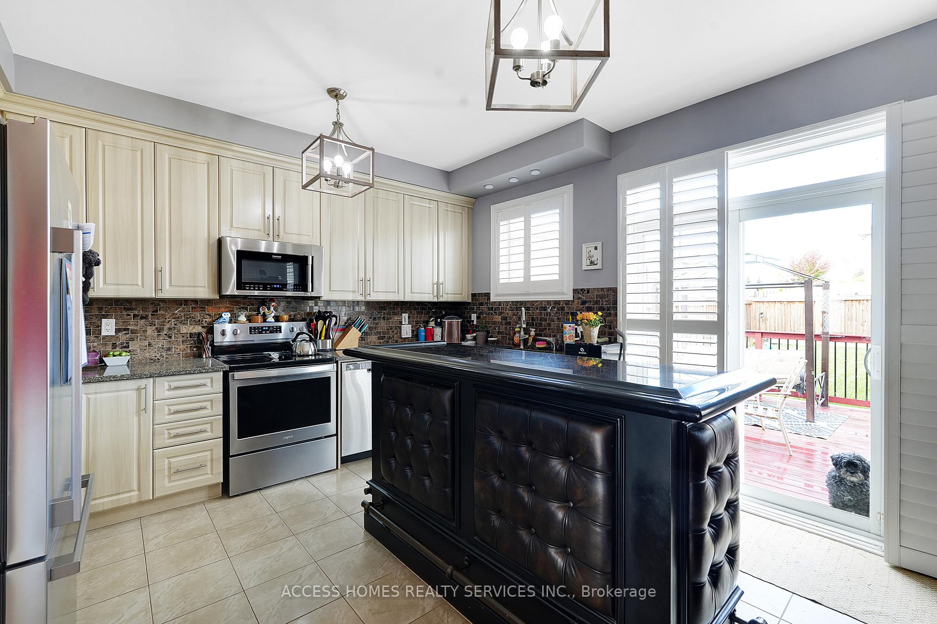 Photo 13 of 65 Jackson Drive, New Tecumseth, Tottenham — HOMEH