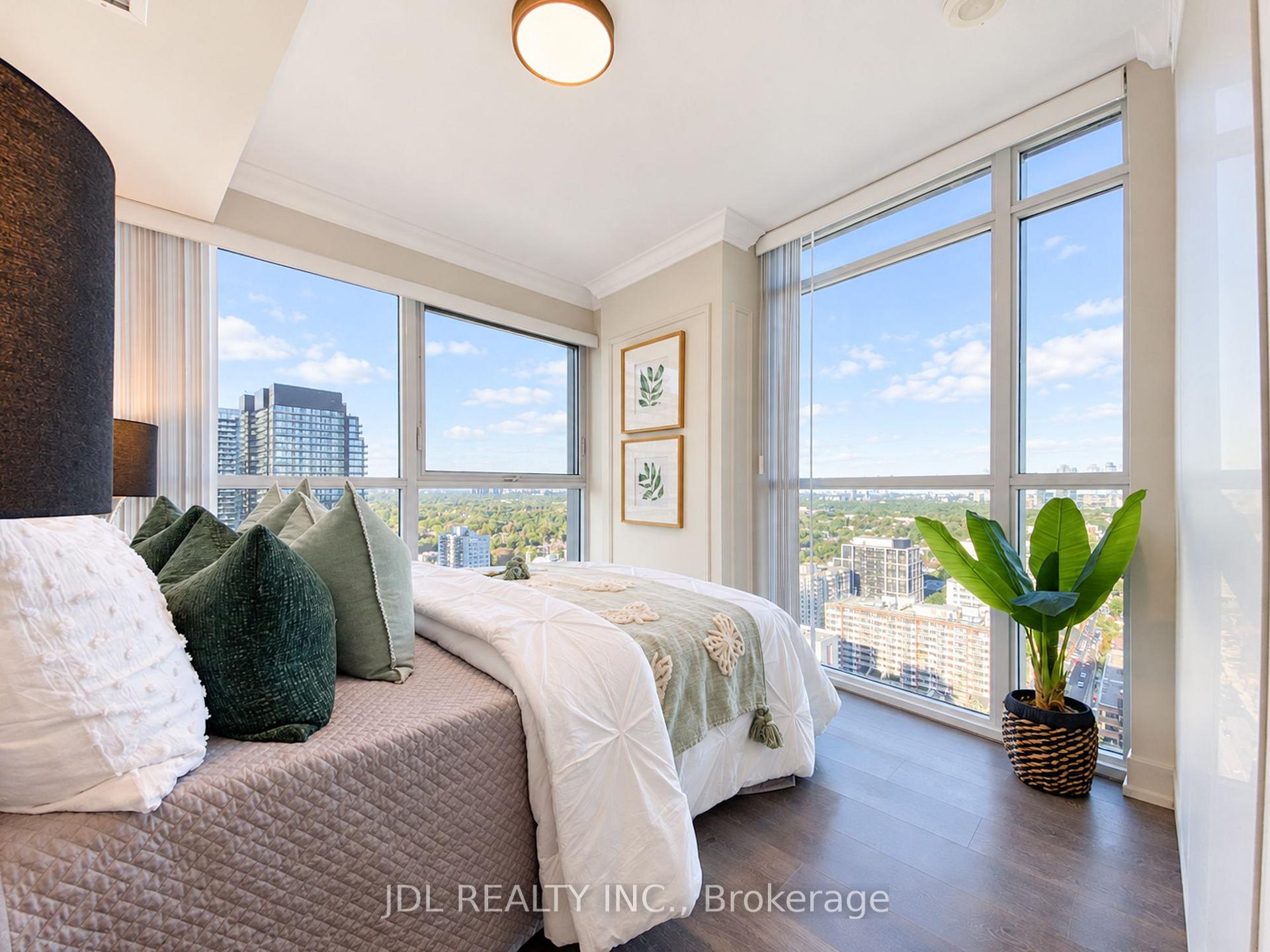 Photo 4 of Unit 2801, 125 Redpath Avenue, Toronto, Mount Pleasant West — HOMEH