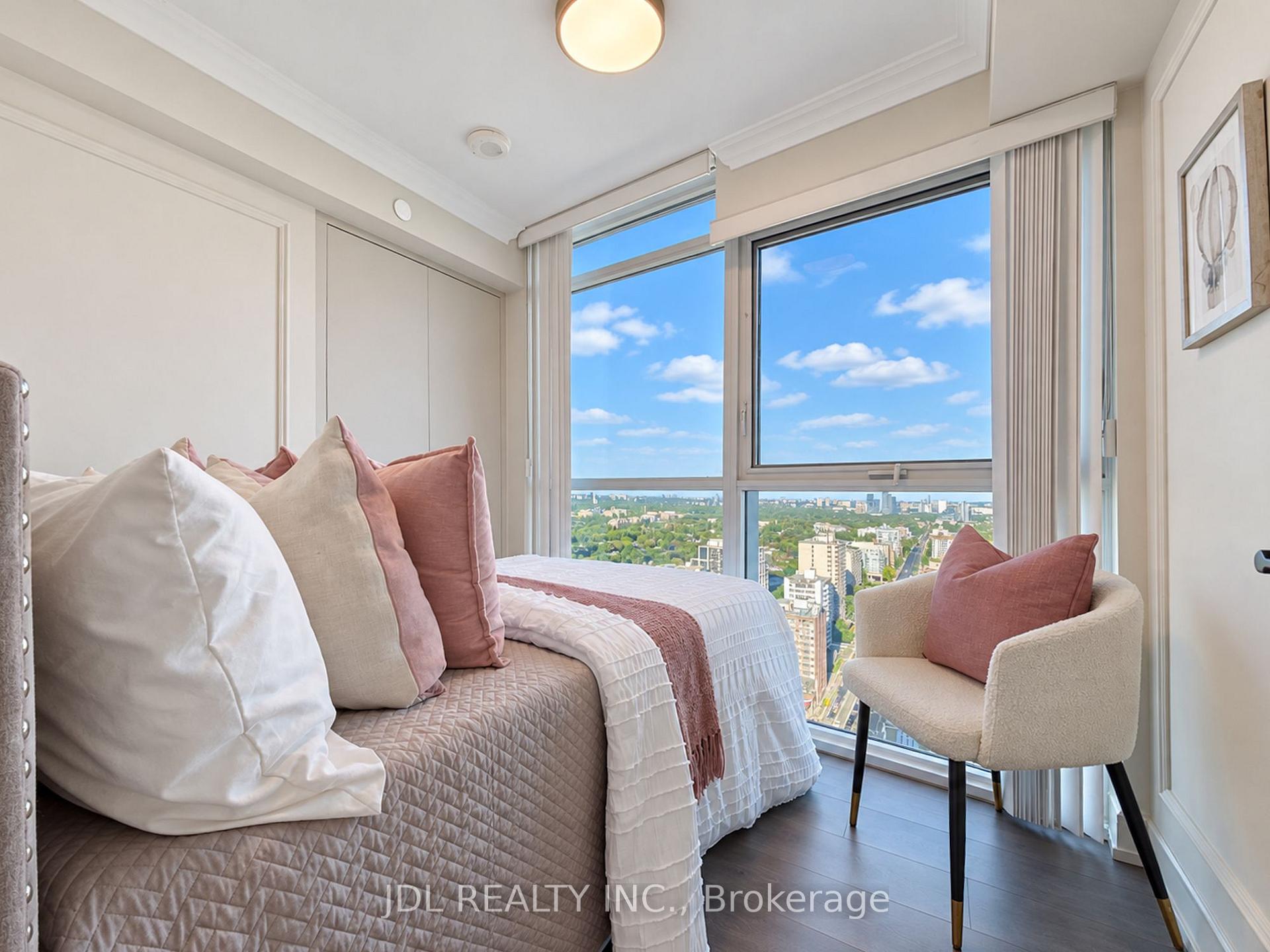 Photo 5 of Unit 2801, 125 Redpath Avenue, Toronto, Mount Pleasant West — HOMEH