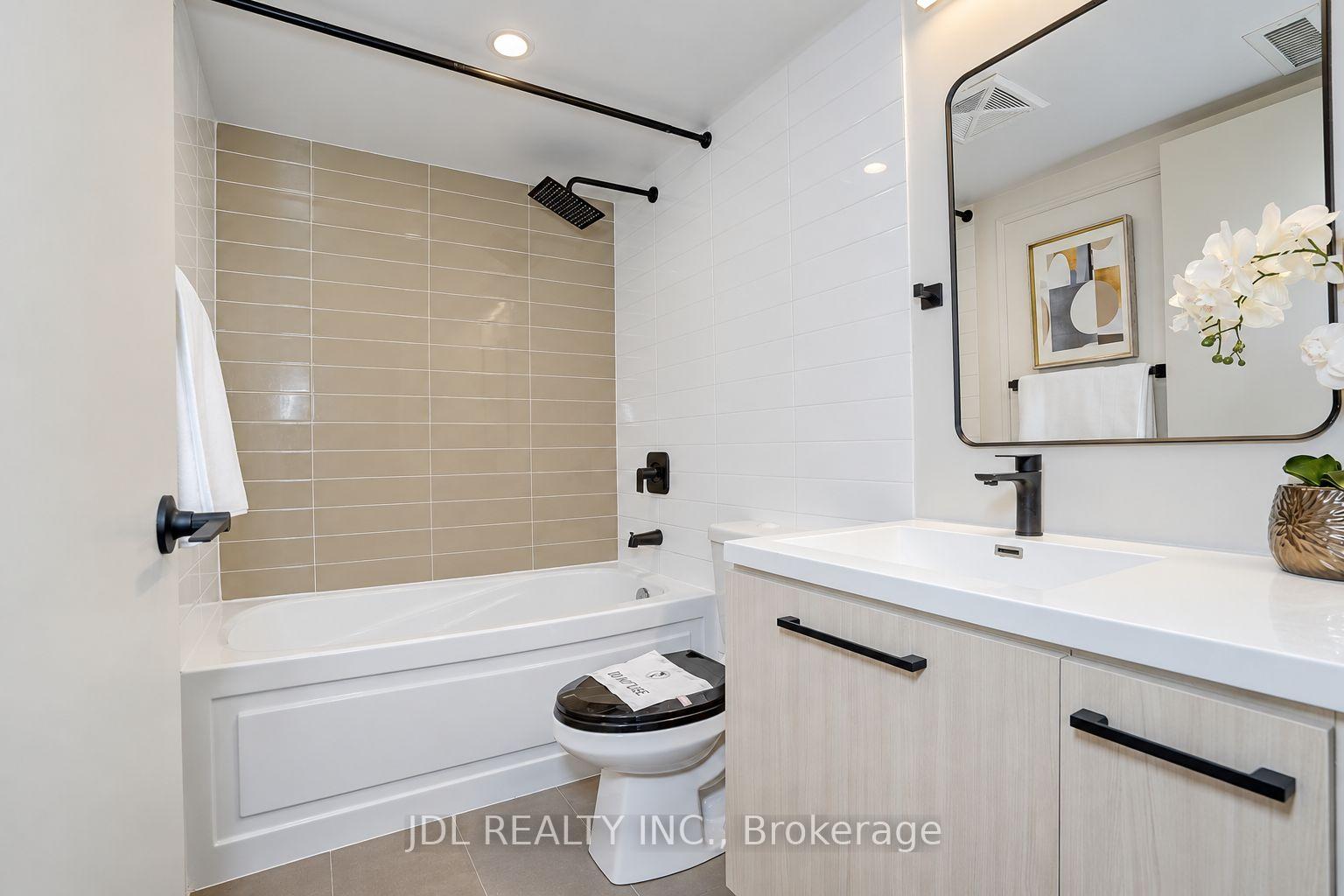 Photo 8 of Unit 2801, 125 Redpath Avenue, Toronto, Mount Pleasant West — HOMEH