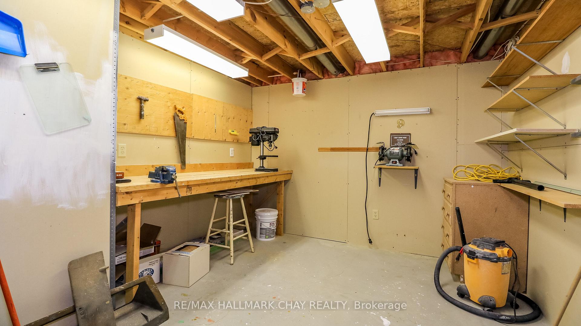 Photo 42 of 9 Bronte Crescent, Barrie, Letitia Heights — HOMEH