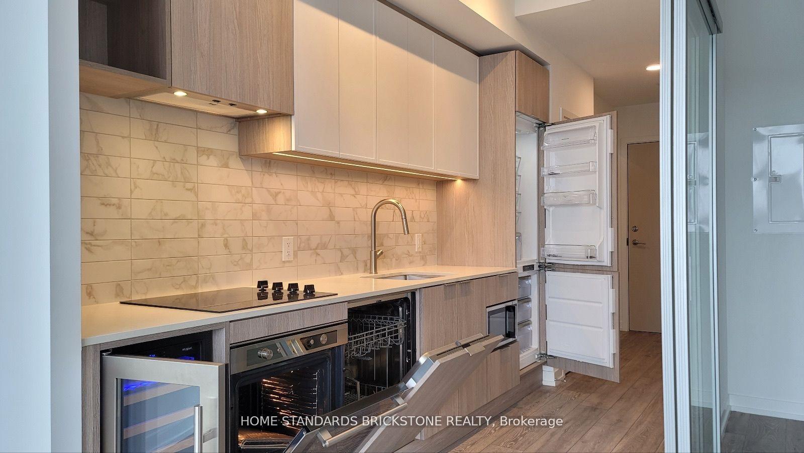 Photo 7 of Unit 715, 2020 Bathurst Street, Toronto, Humewood-Cedarvale — HOMEH