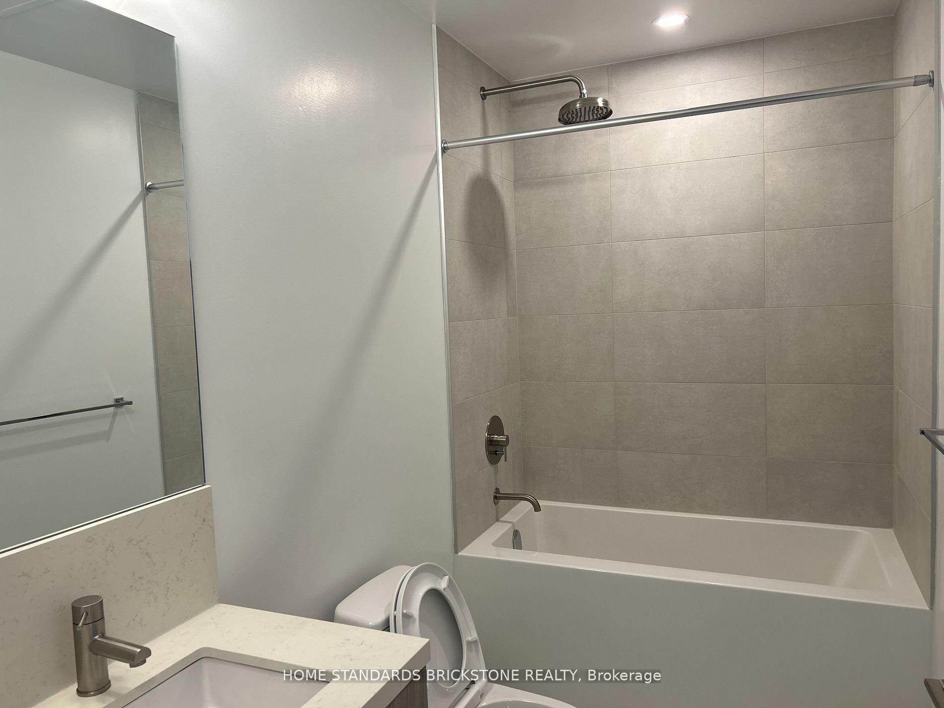 Photo 8 of Unit 715, 2020 Bathurst Street, Toronto, Humewood-Cedarvale — HOMEH
