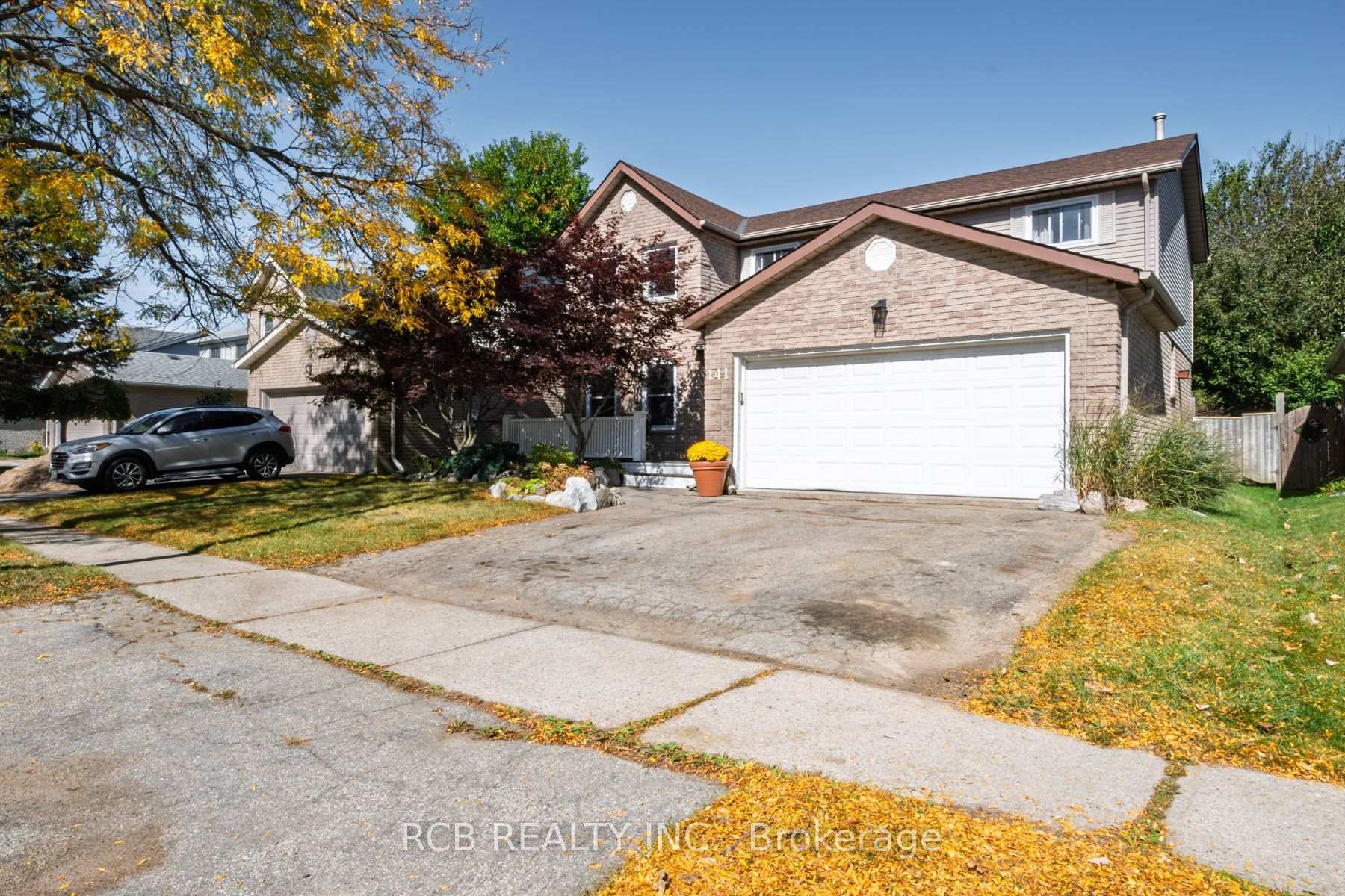 Photo 2 of 141 Viscount Road, Brantford, Lynden Hills — HOMEH