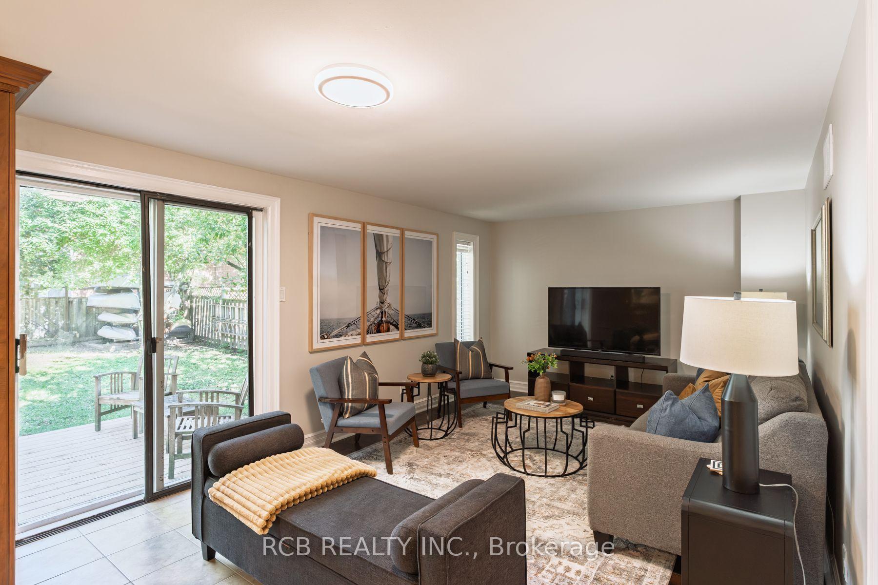 Photo 14 of 141 Viscount Road, Brantford, Lynden Hills — HOMEH