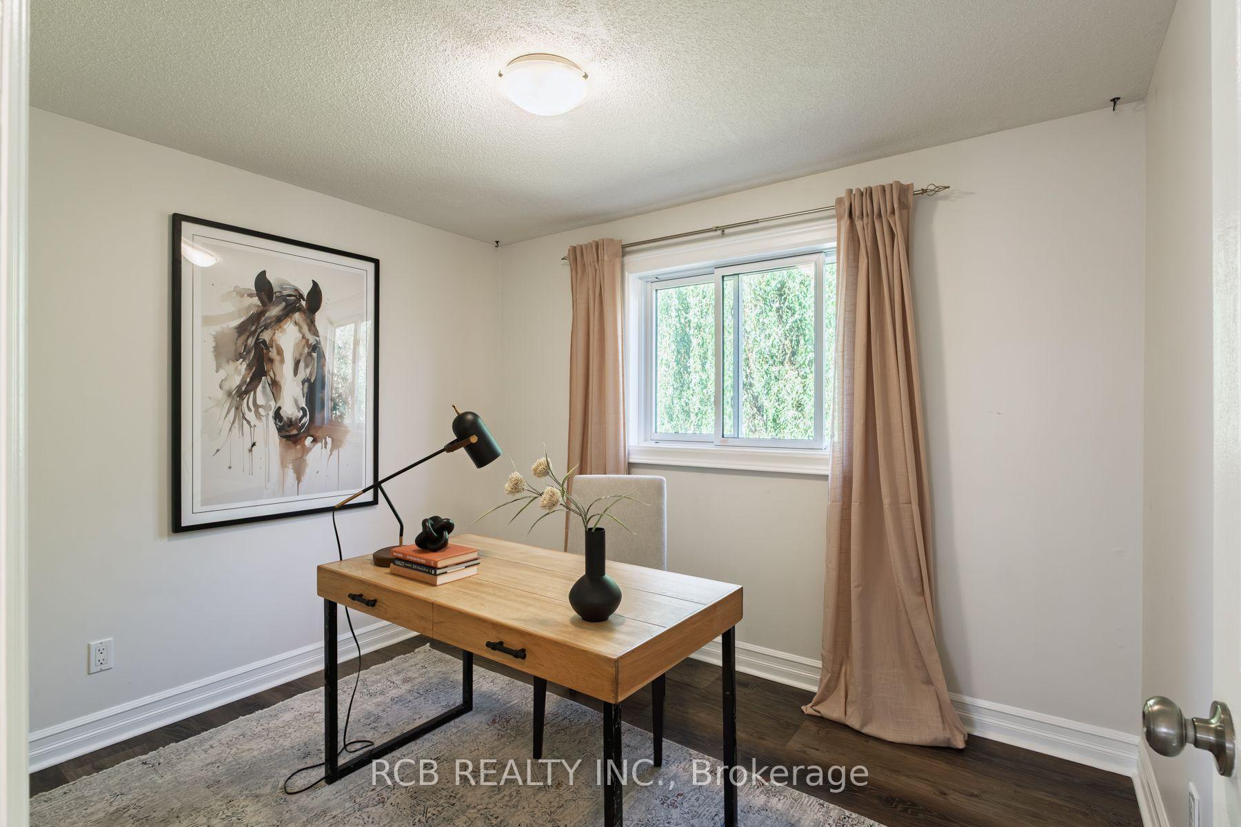 Photo 24 of 141 Viscount Road, Brantford, Lynden Hills — HOMEH