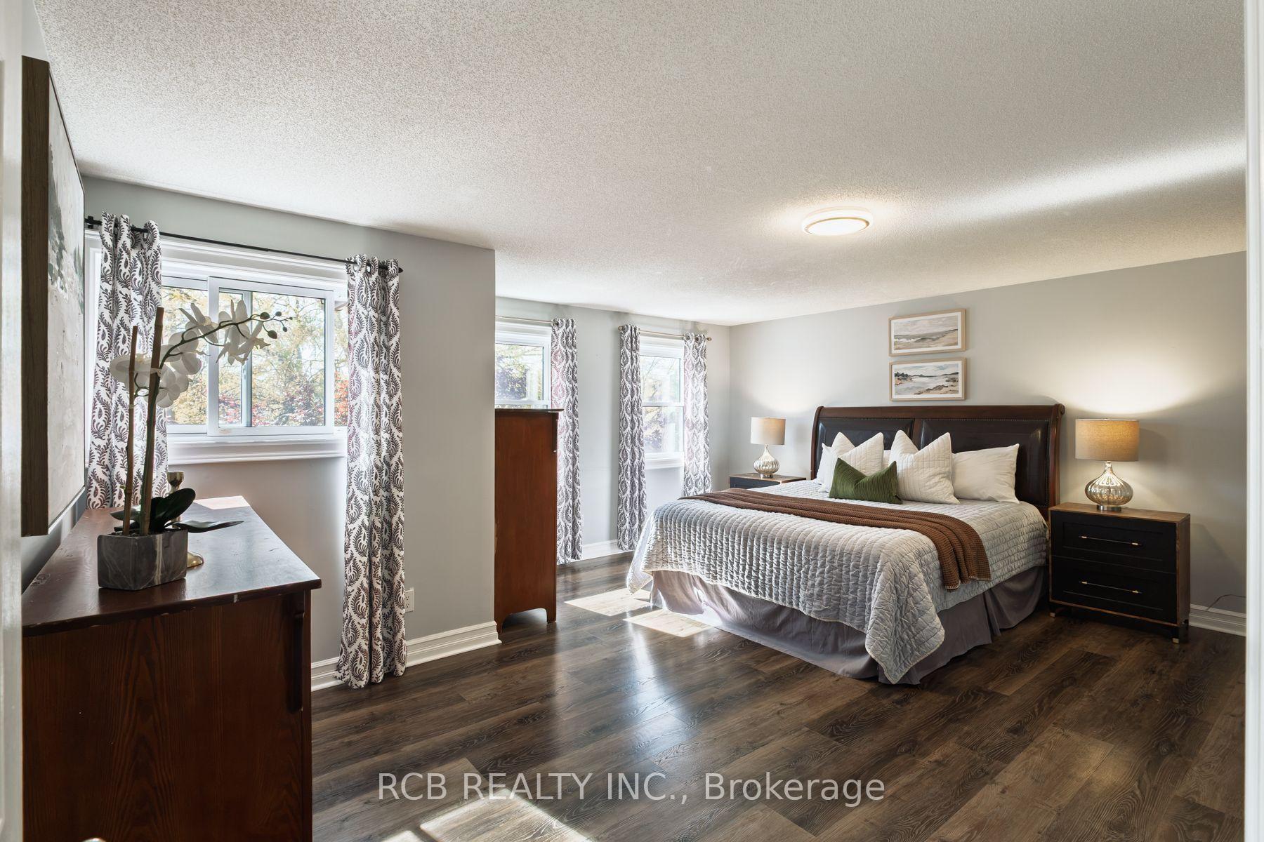 Photo 26 of 141 Viscount Road, Brantford, Lynden Hills — HOMEH