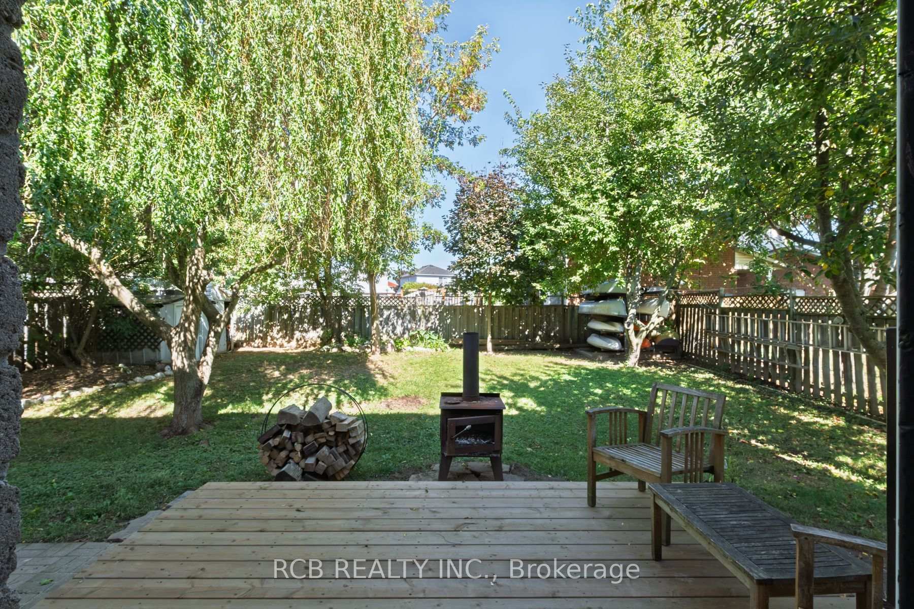 Photo 38 of 141 Viscount Road, Brantford, Lynden Hills — HOMEH