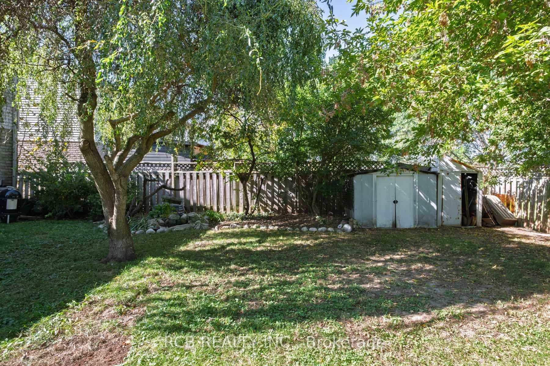 Photo 39 of 141 Viscount Road, Brantford, Lynden Hills — HOMEH