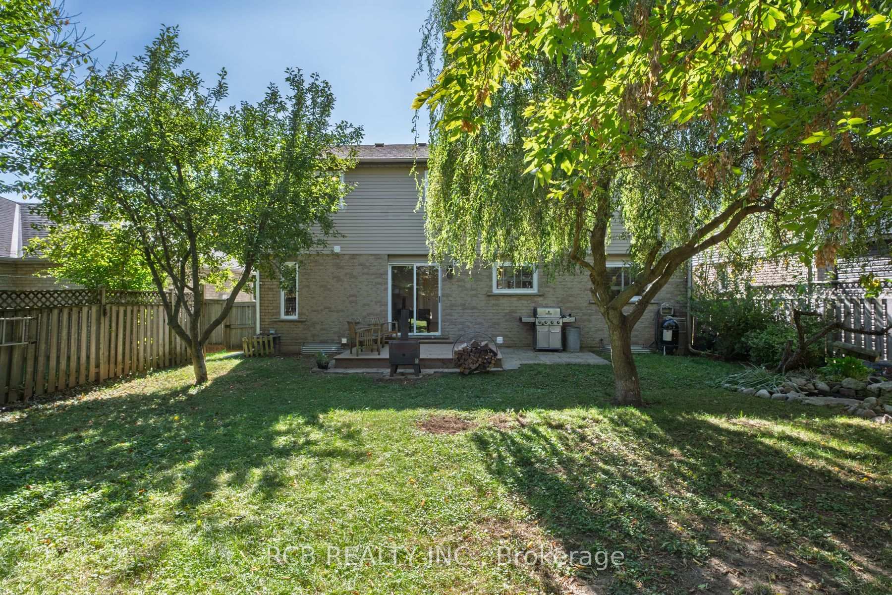 Photo 40 of 141 Viscount Road, Brantford, Lynden Hills — HOMEH