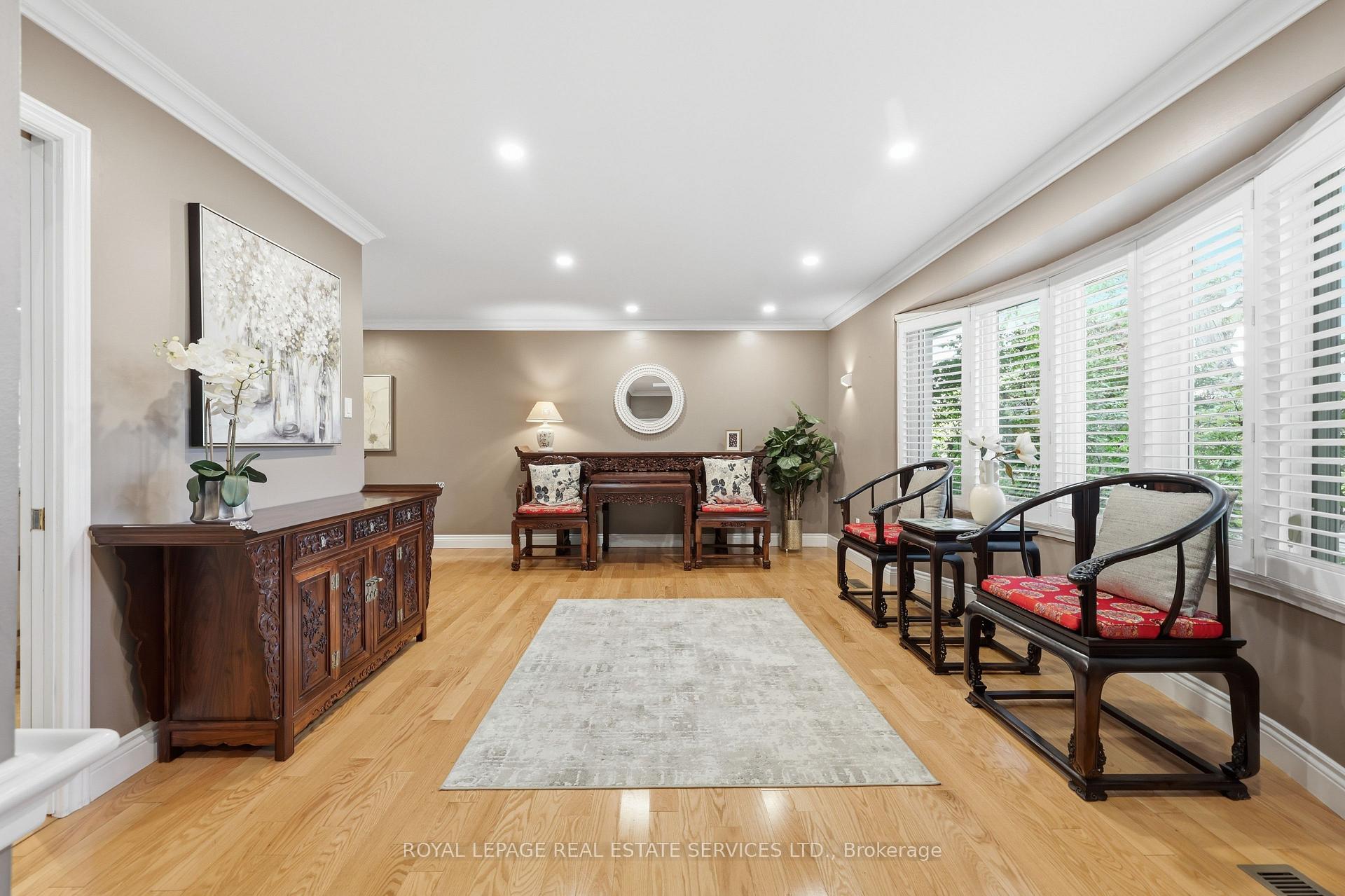 Photo 13 of 1320 Hillview Crescent, Oakville, Falgarwood — HOMEH