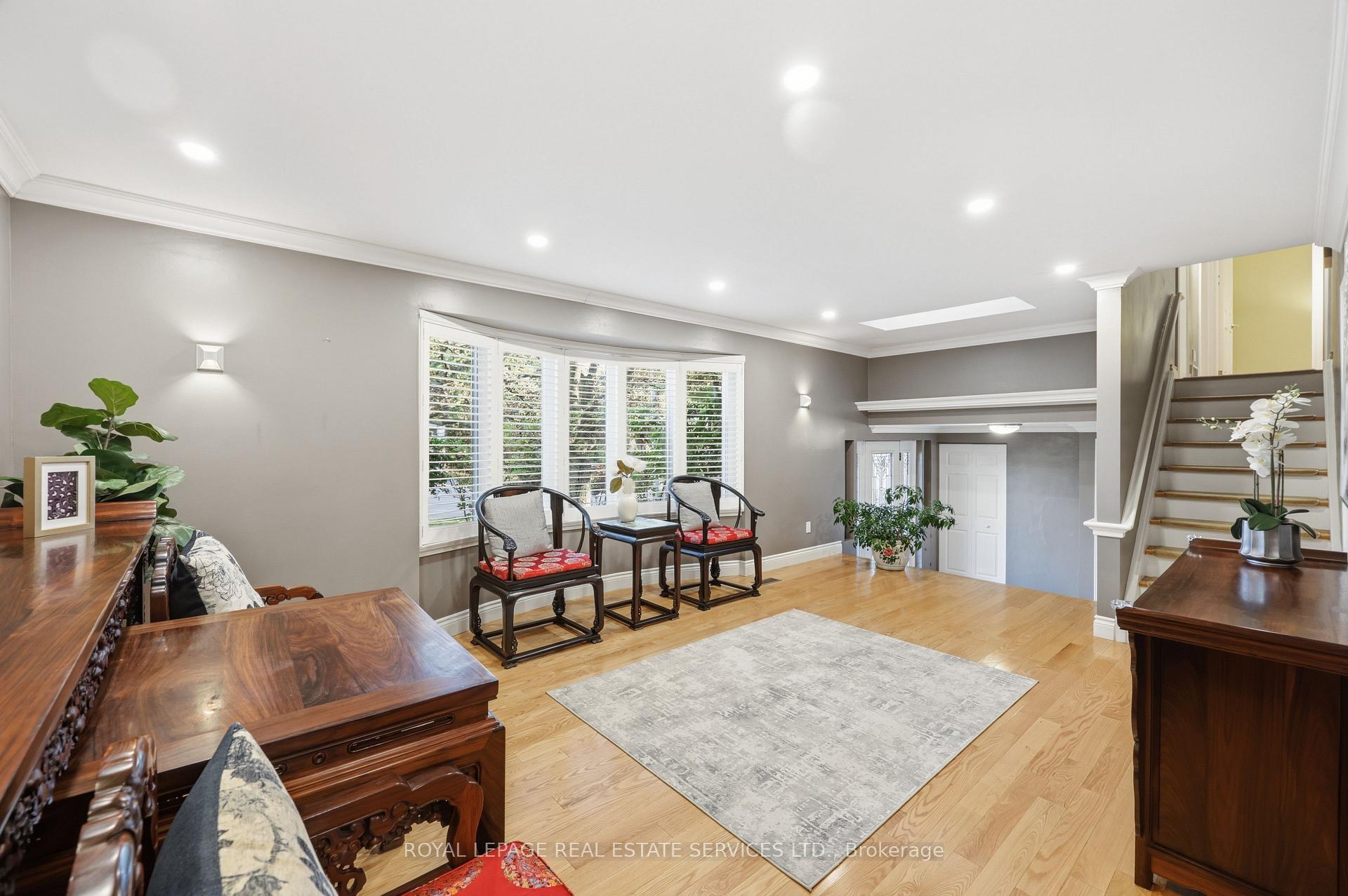 Photo 14 of 1320 Hillview Crescent, Oakville, Falgarwood — HOMEH