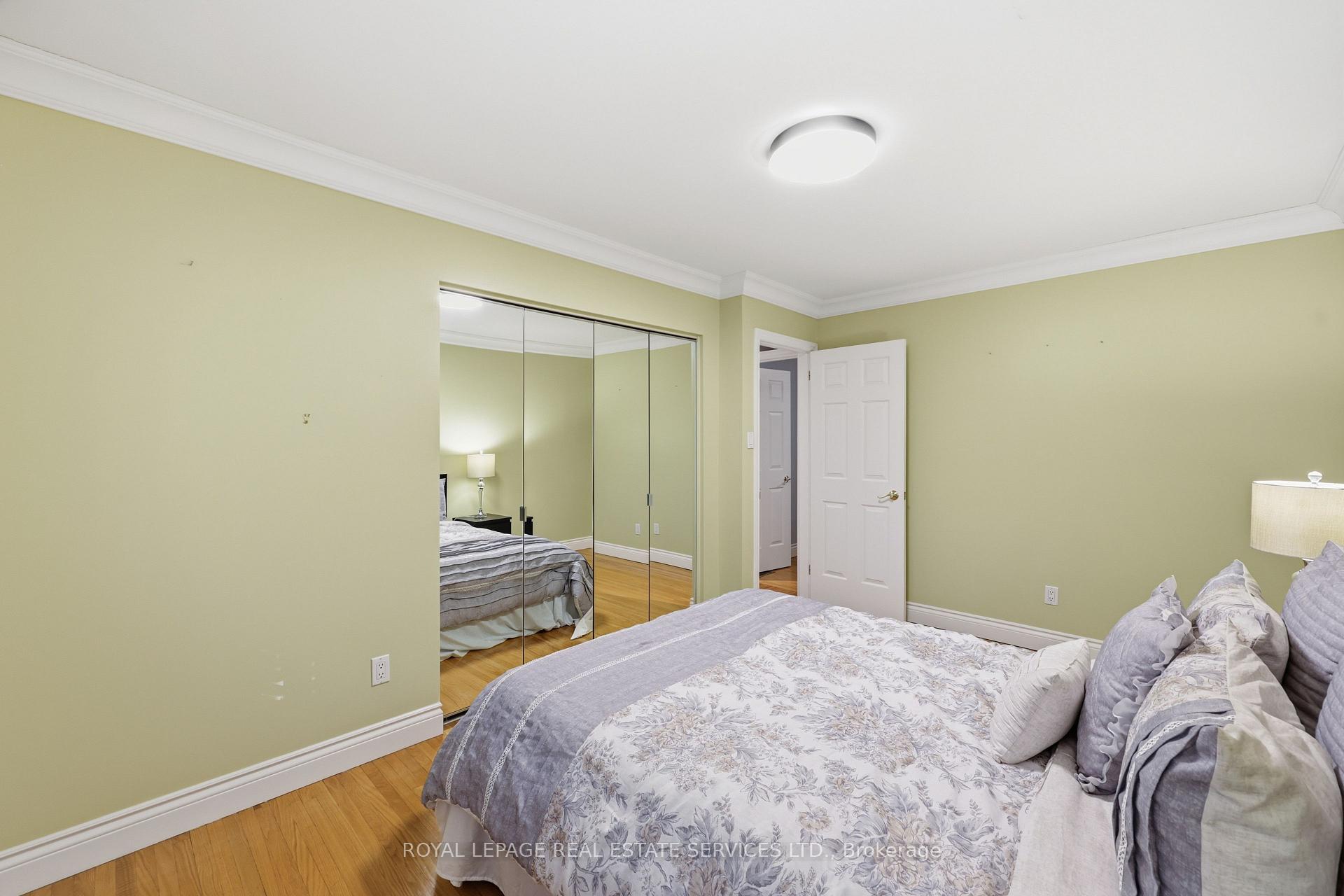 Photo 23 of 1320 Hillview Crescent, Oakville, Falgarwood — HOMEH