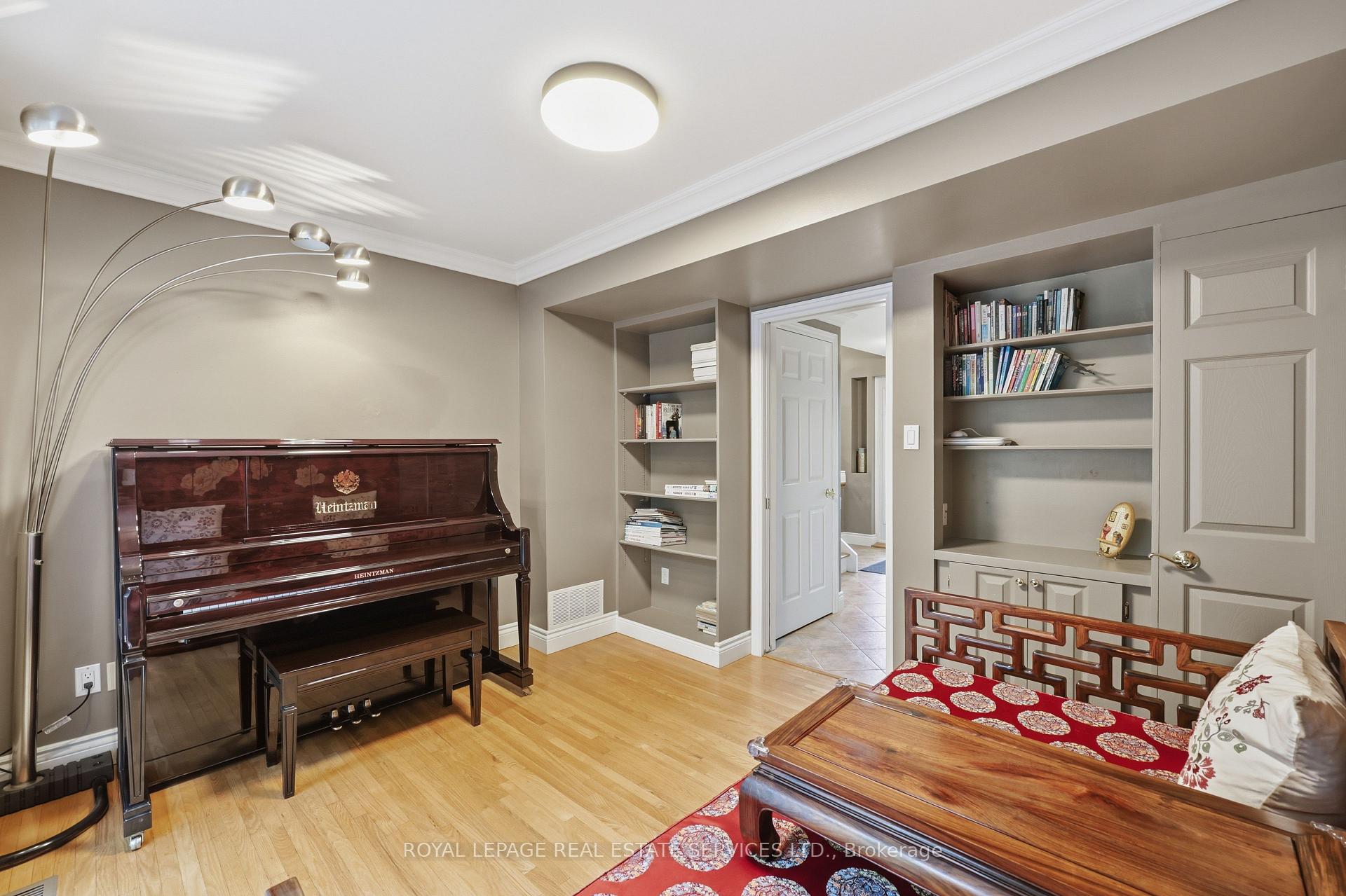Photo 28 of 1320 Hillview Crescent, Oakville, Falgarwood — HOMEH