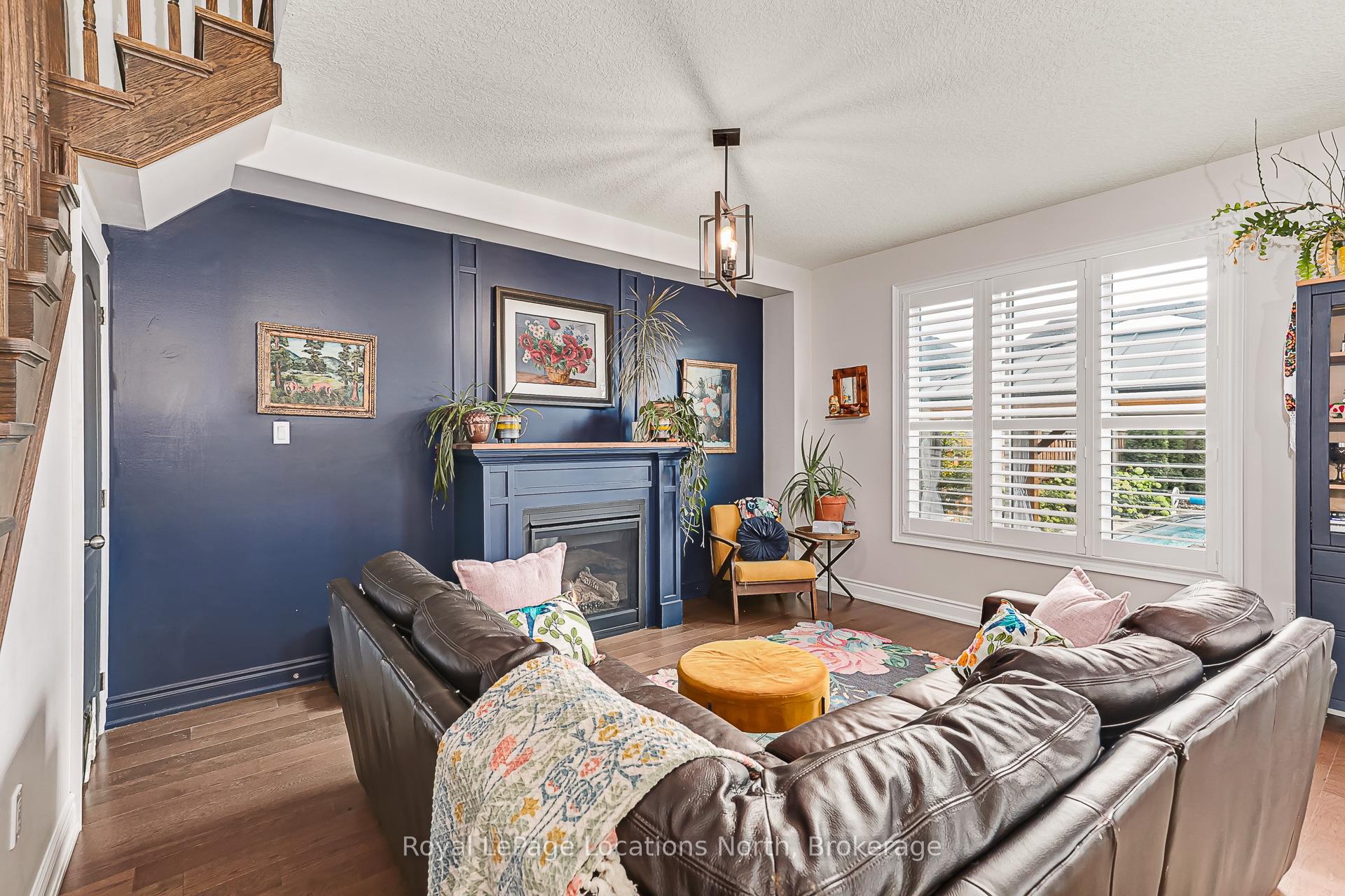 Photo 10 of 182 Findlay Drive, Collingwood — HOMEH