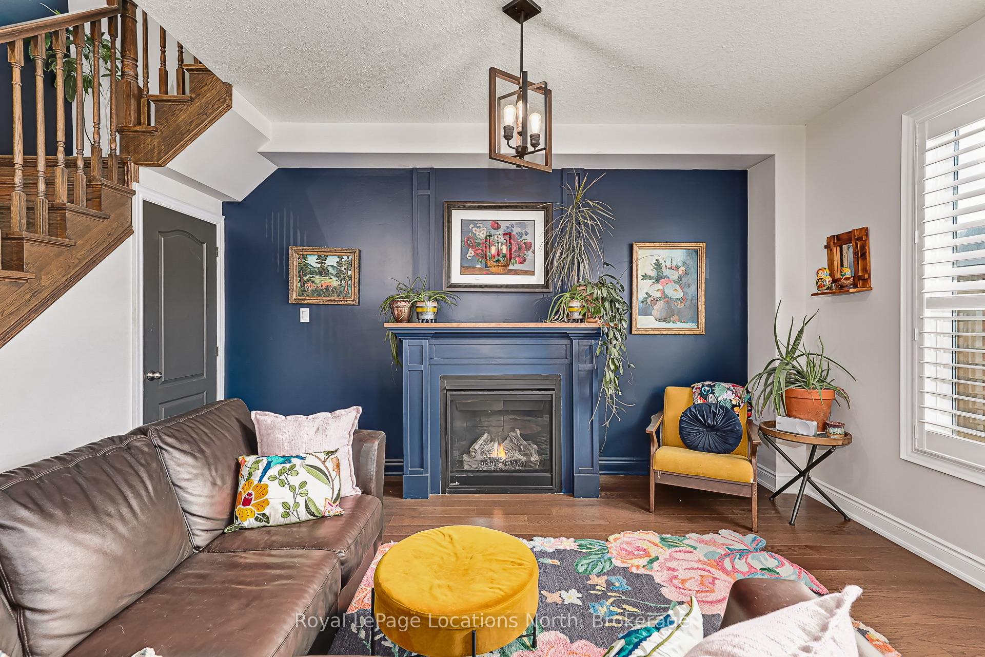 Photo 11 of 182 Findlay Drive, Collingwood — HOMEH