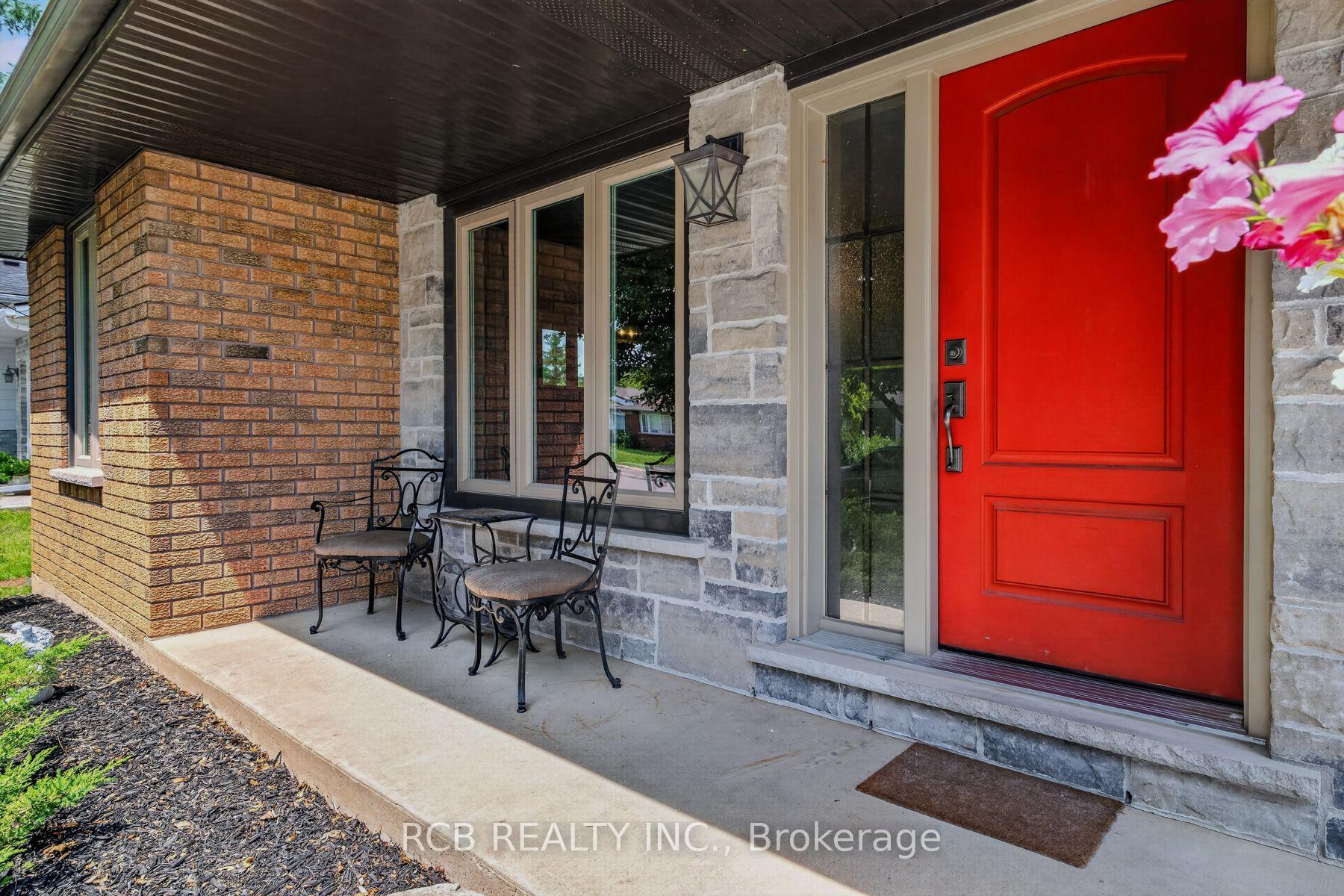 Photo 6 of 18 Max Webster Road, Brantford, Lynden Hills — HOMEH