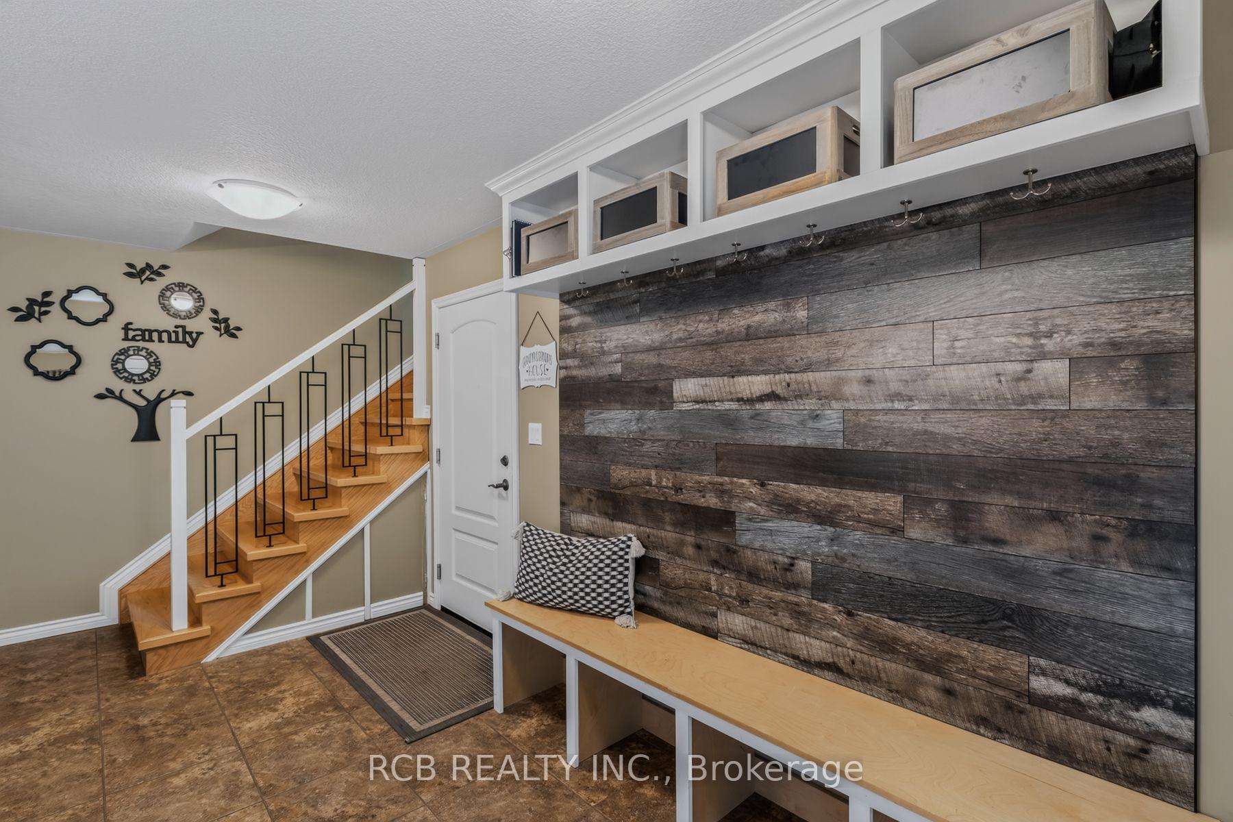 Photo 8 of 18 Max Webster Road, Brantford, Lynden Hills — HOMEH