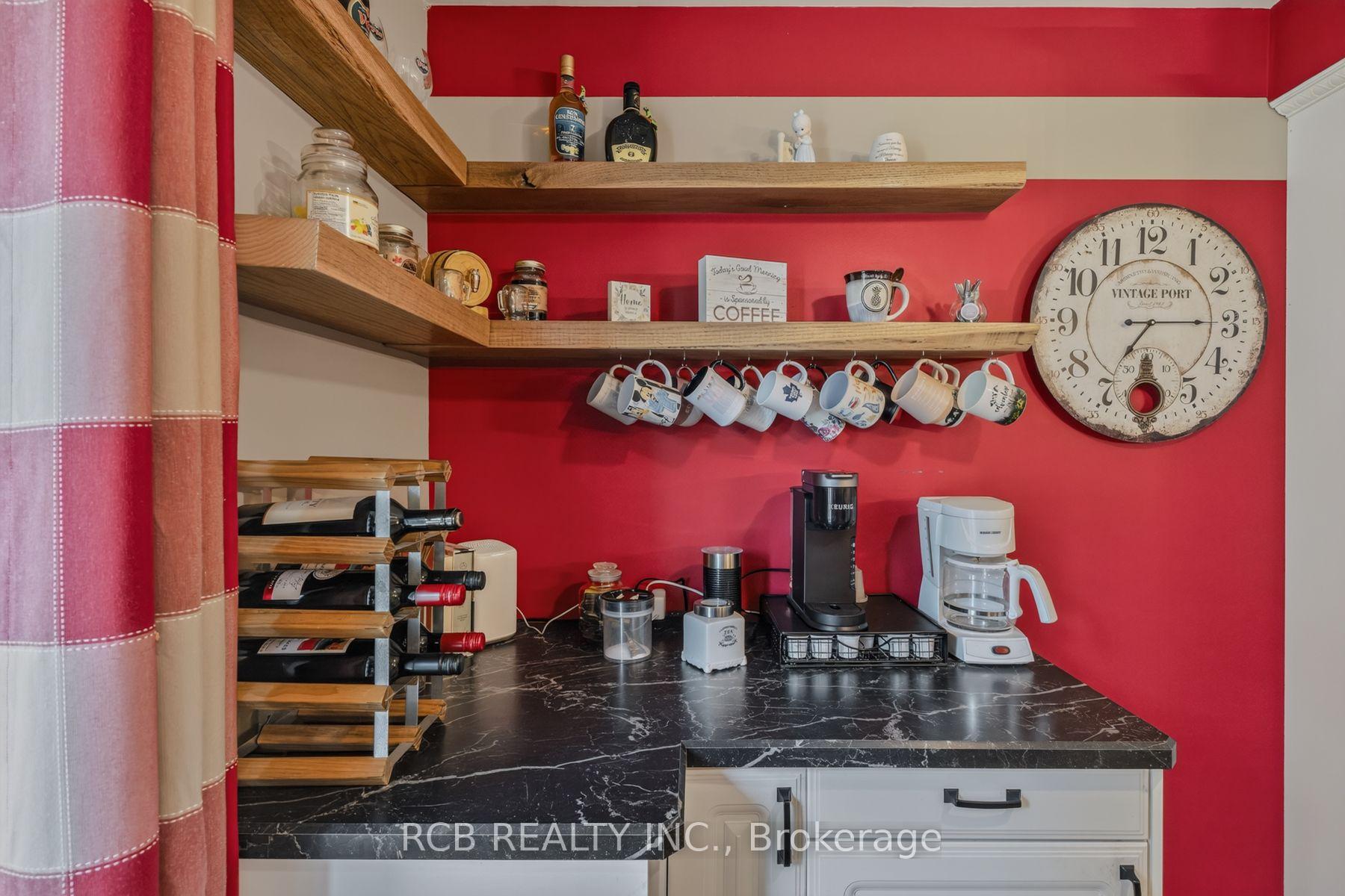 Photo 13 of 18 Max Webster Road, Brantford, Lynden Hills — HOMEH