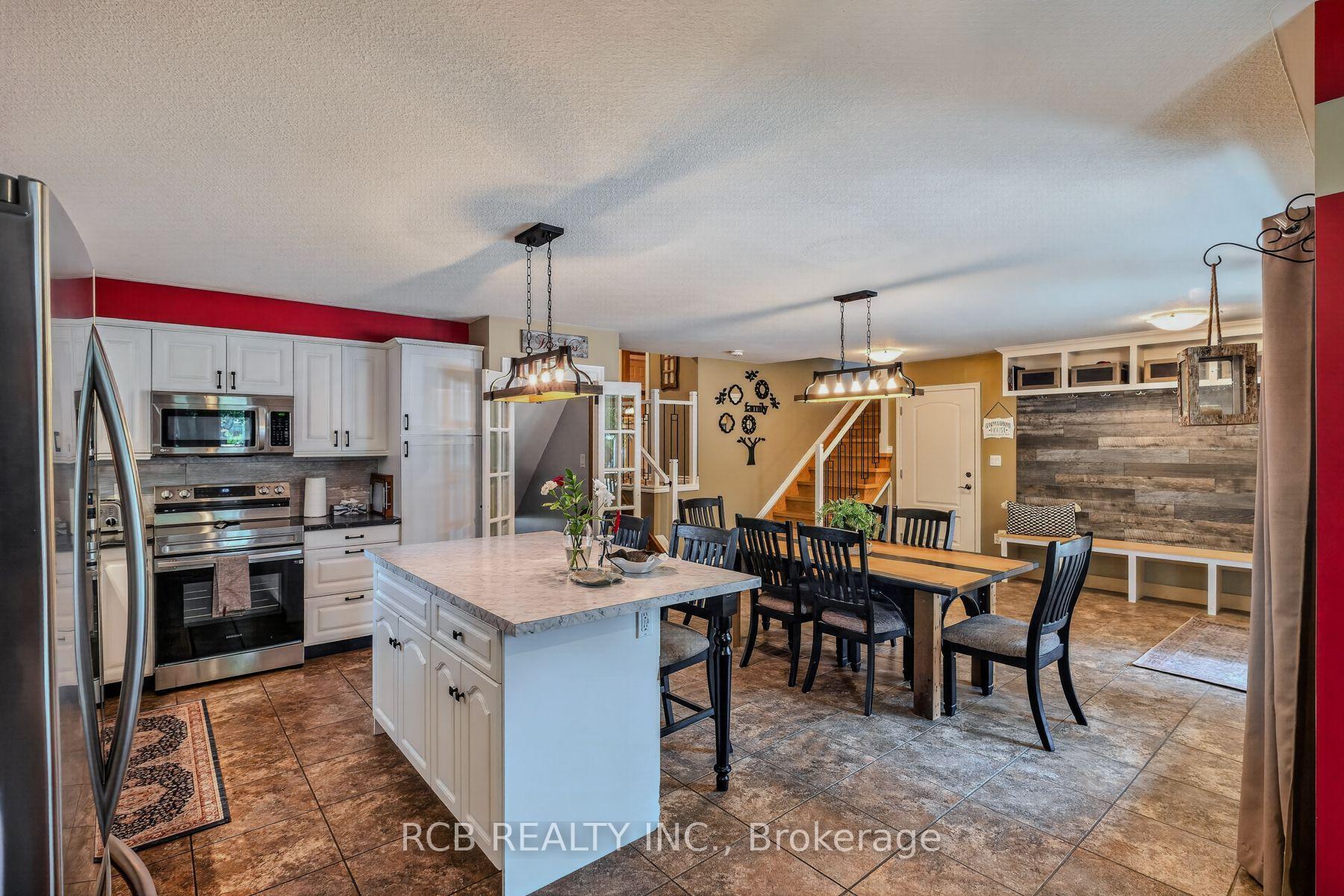 Photo 14 of 18 Max Webster Road, Brantford, Lynden Hills — HOMEH