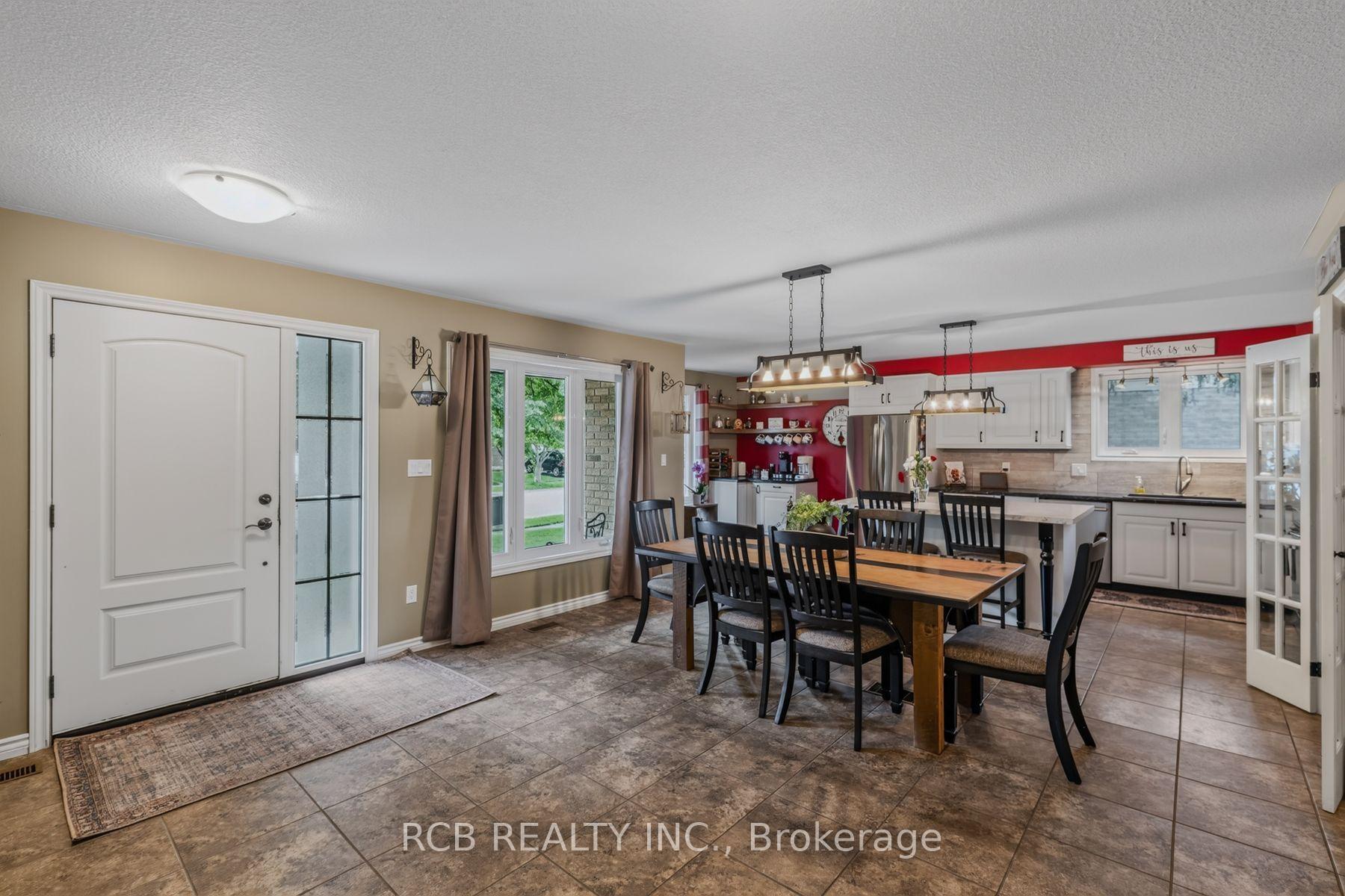 Photo 17 of 18 Max Webster Road, Brantford, Lynden Hills — HOMEH