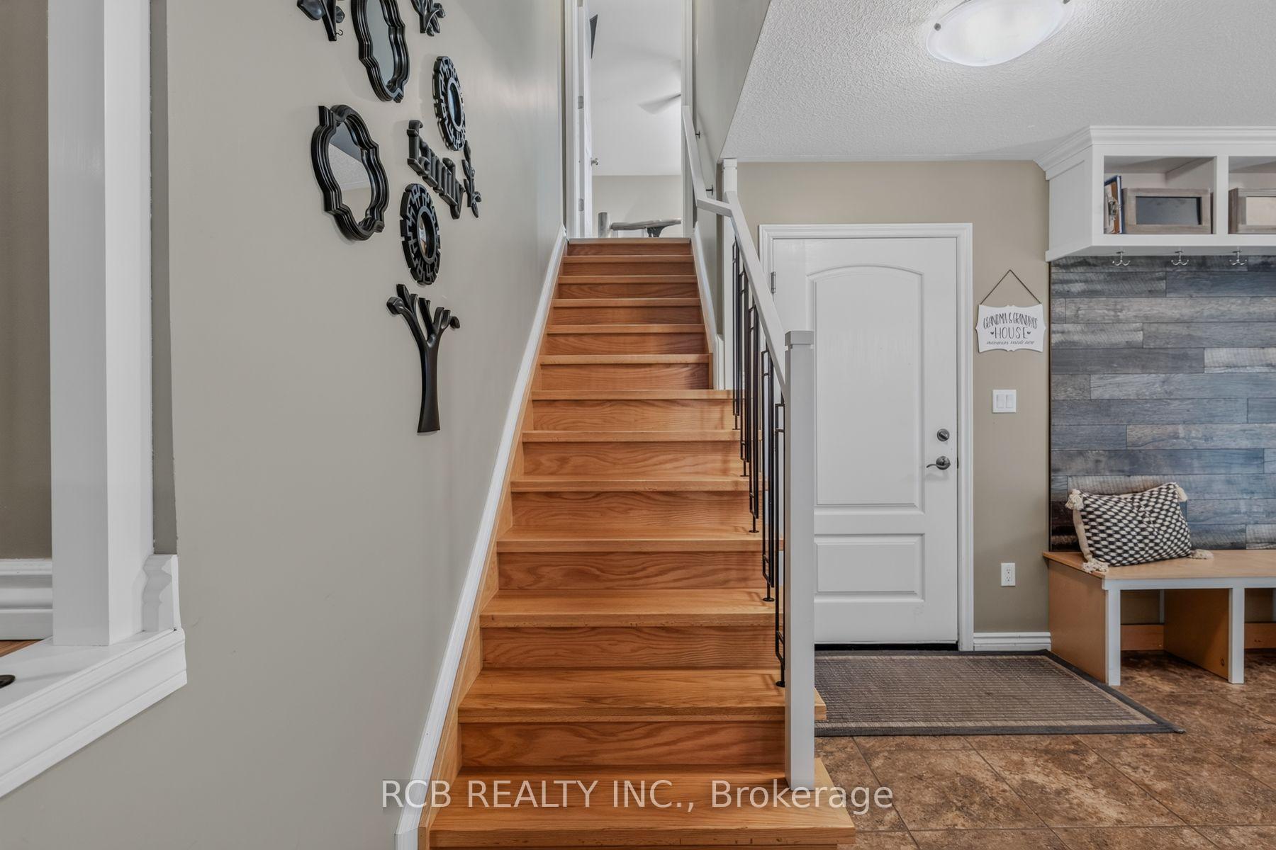 Photo 18 of 18 Max Webster Road, Brantford, Lynden Hills — HOMEH