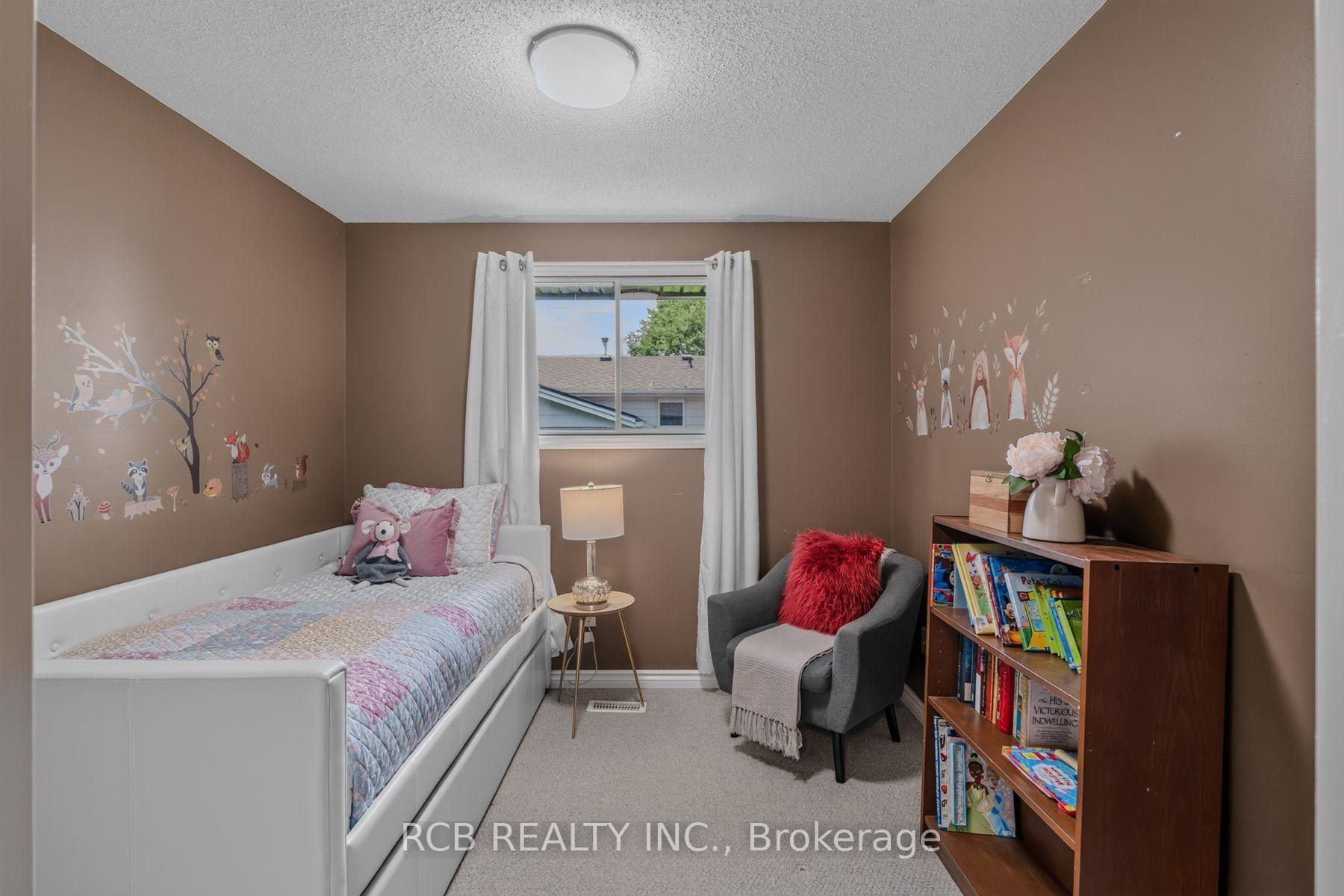 Photo 27 of 18 Max Webster Road, Brantford, Lynden Hills — HOMEH