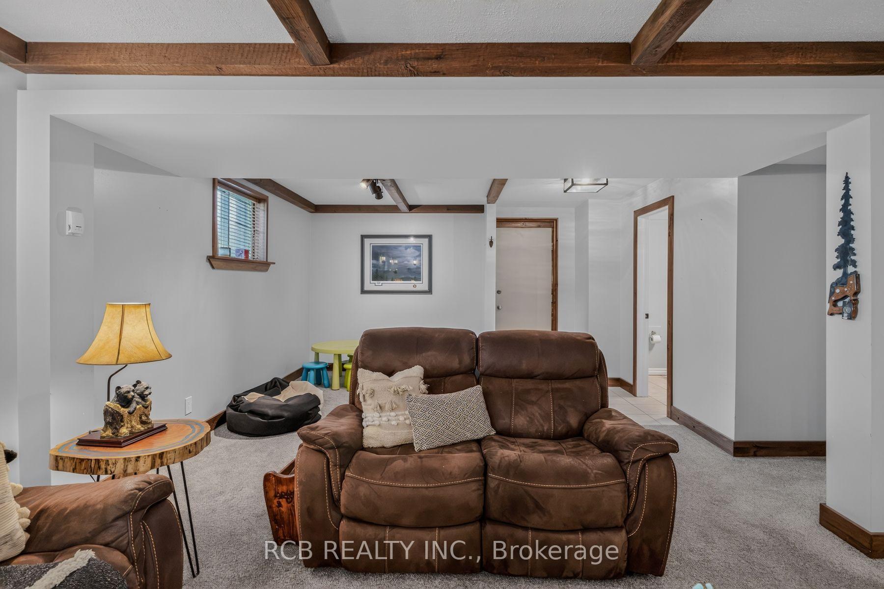 Photo 31 of 18 Max Webster Road, Brantford, Lynden Hills — HOMEH